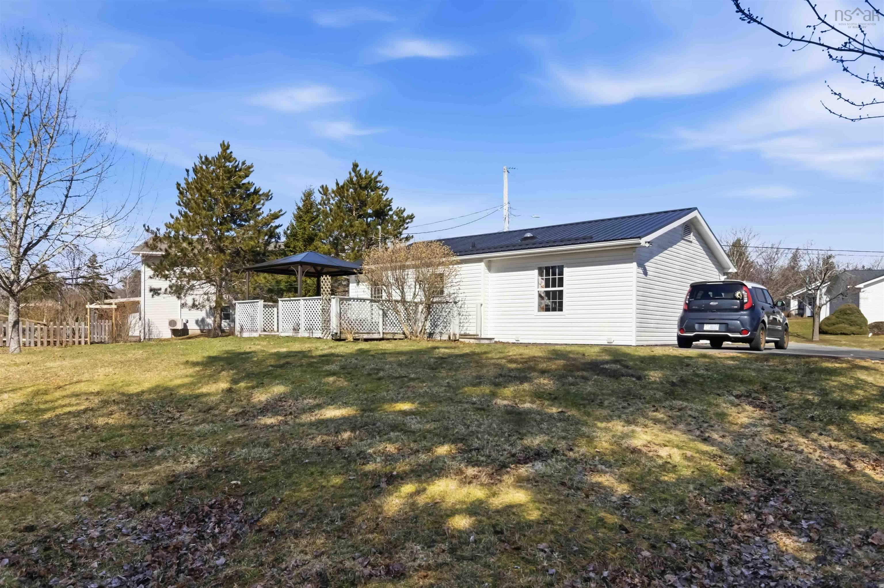 $319,900.00: 40 Cherry Lane, Bridgewater