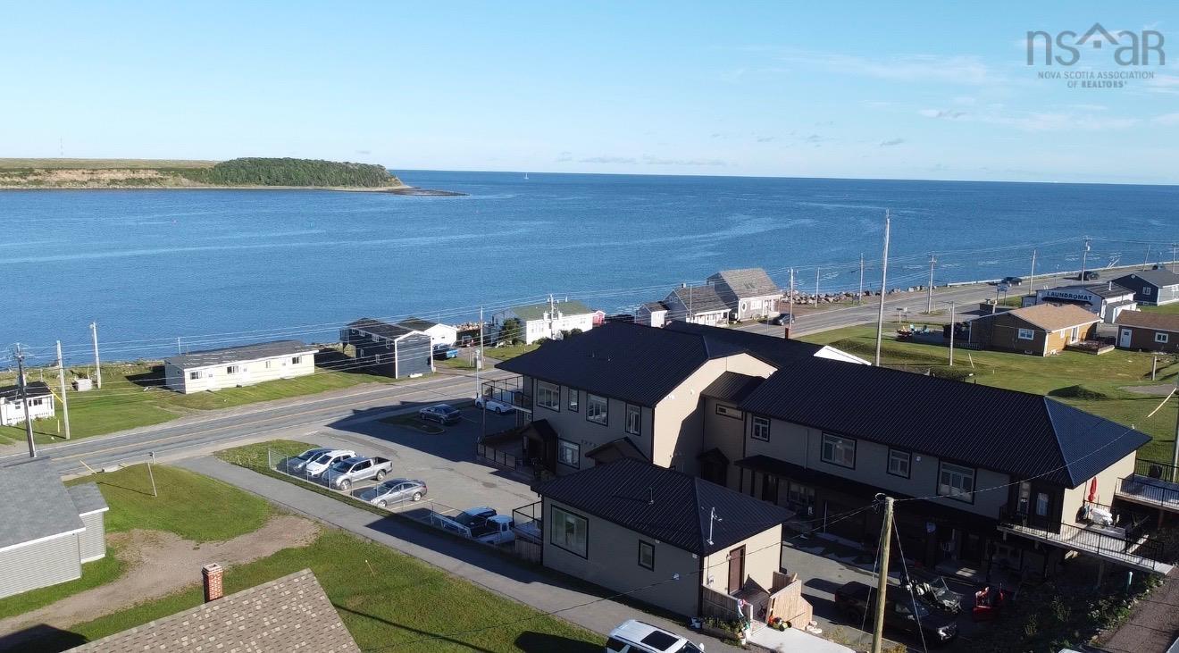 $2,890,000.00: 15482 Cabot Trail, Chéticamp