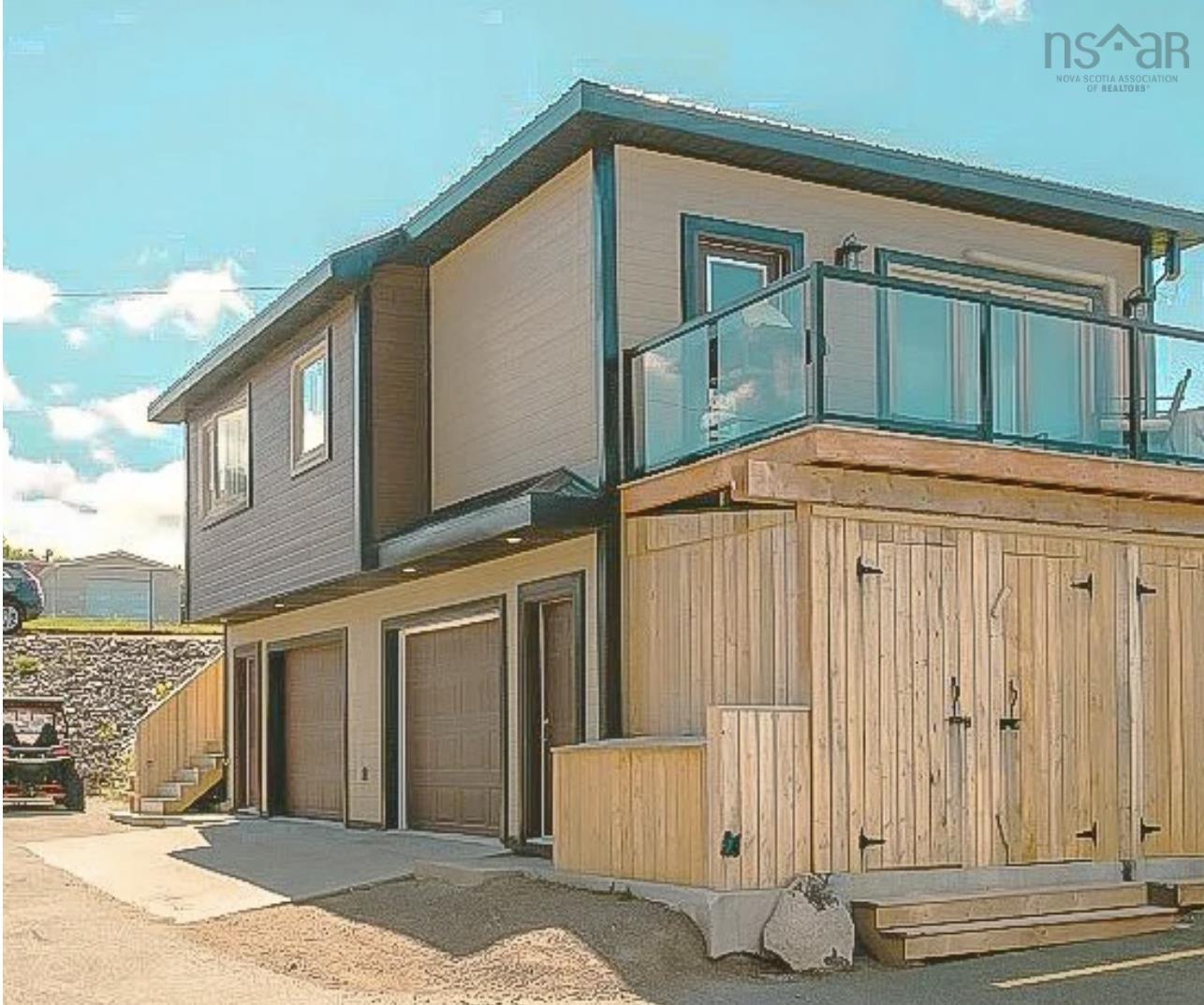 $2,890,000.00: 15482 Cabot Trail, Chéticamp