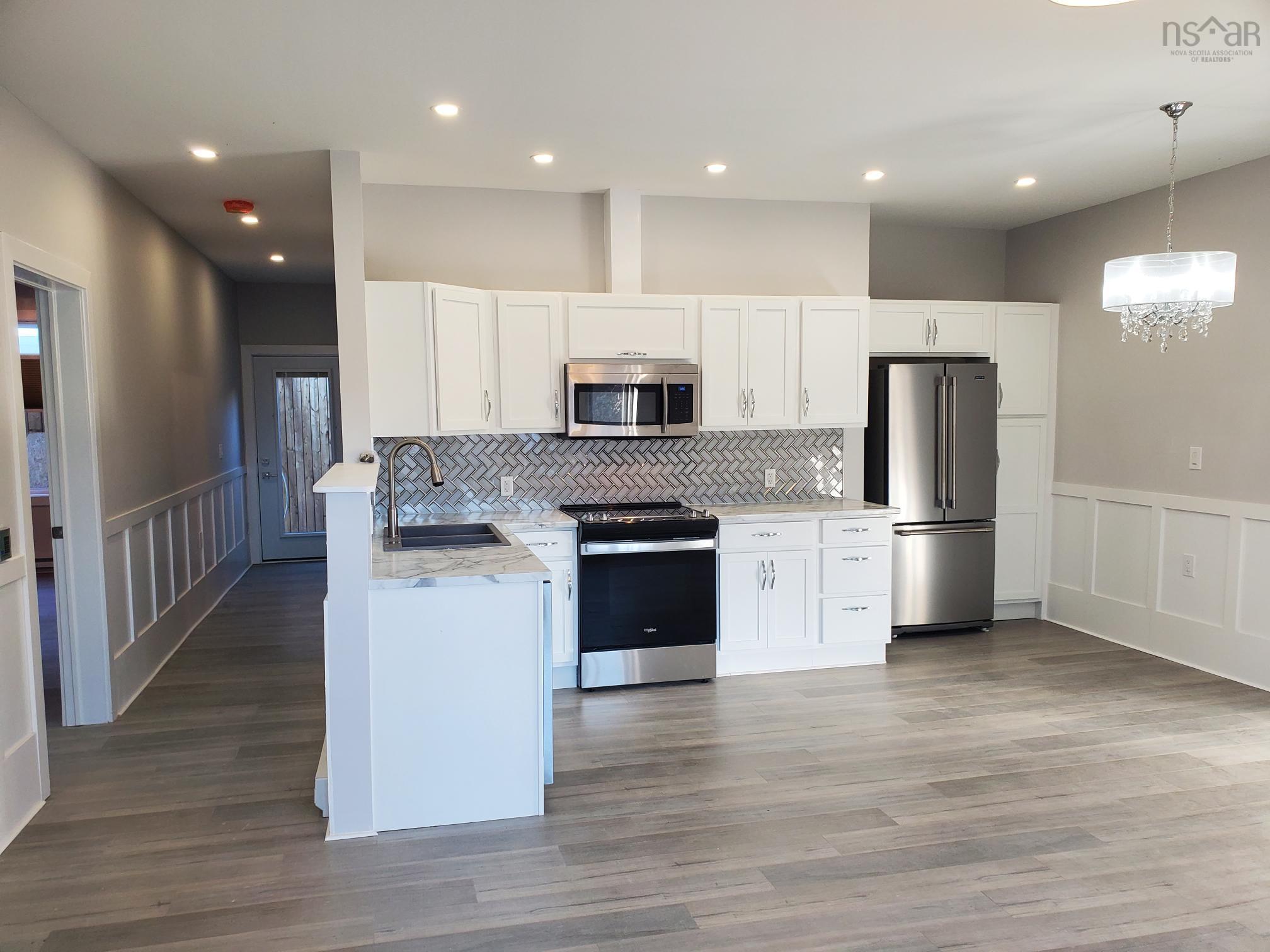 $2,890,000.00: 15482 Cabot Trail, Chéticamp