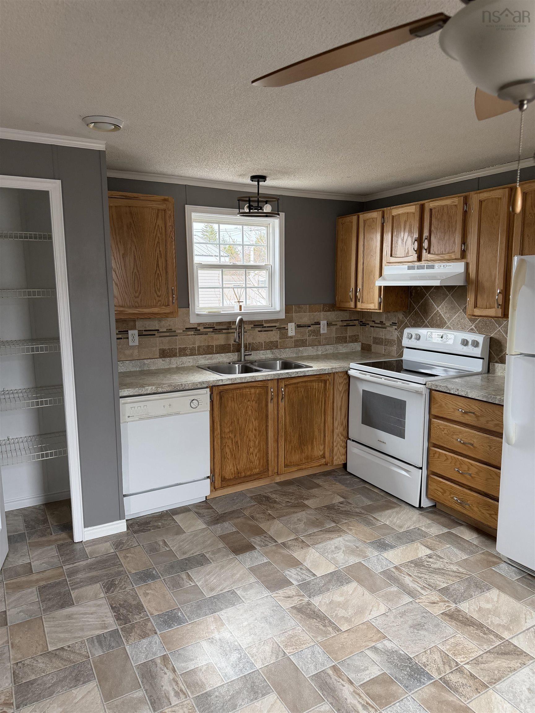 $169,900.00: 63 Greenhill Drive            B2V 2V9, Antigonish