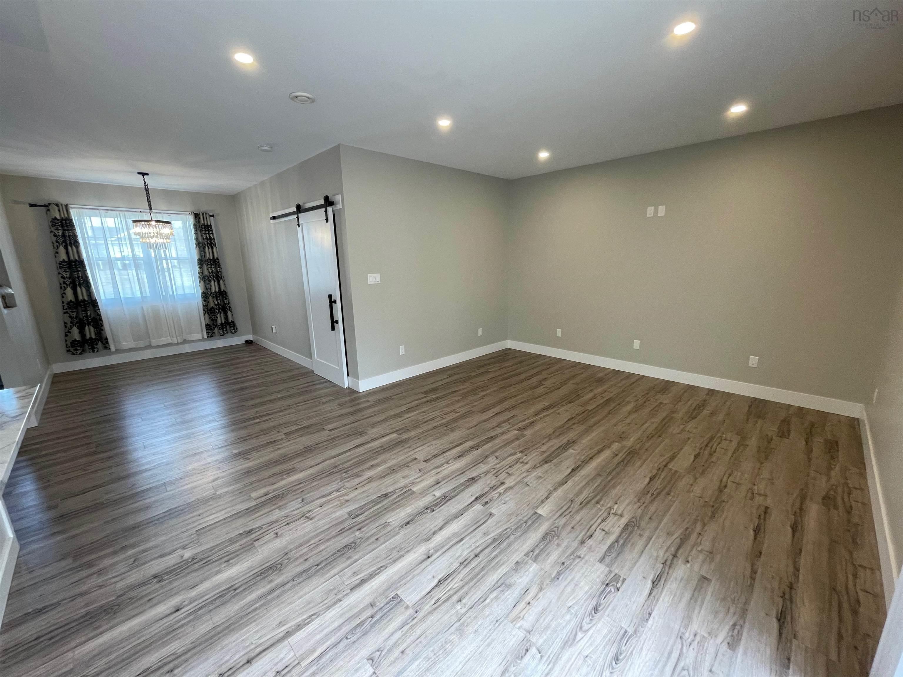 $449,900.00: 243 Braemar Drive, Westmount