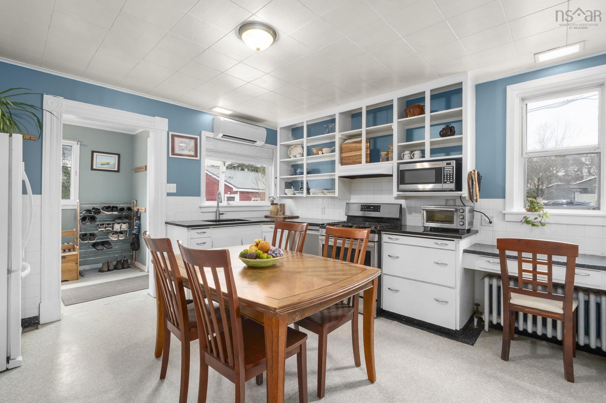 $549,000.00: 304 Clifton Avenue, Windsor