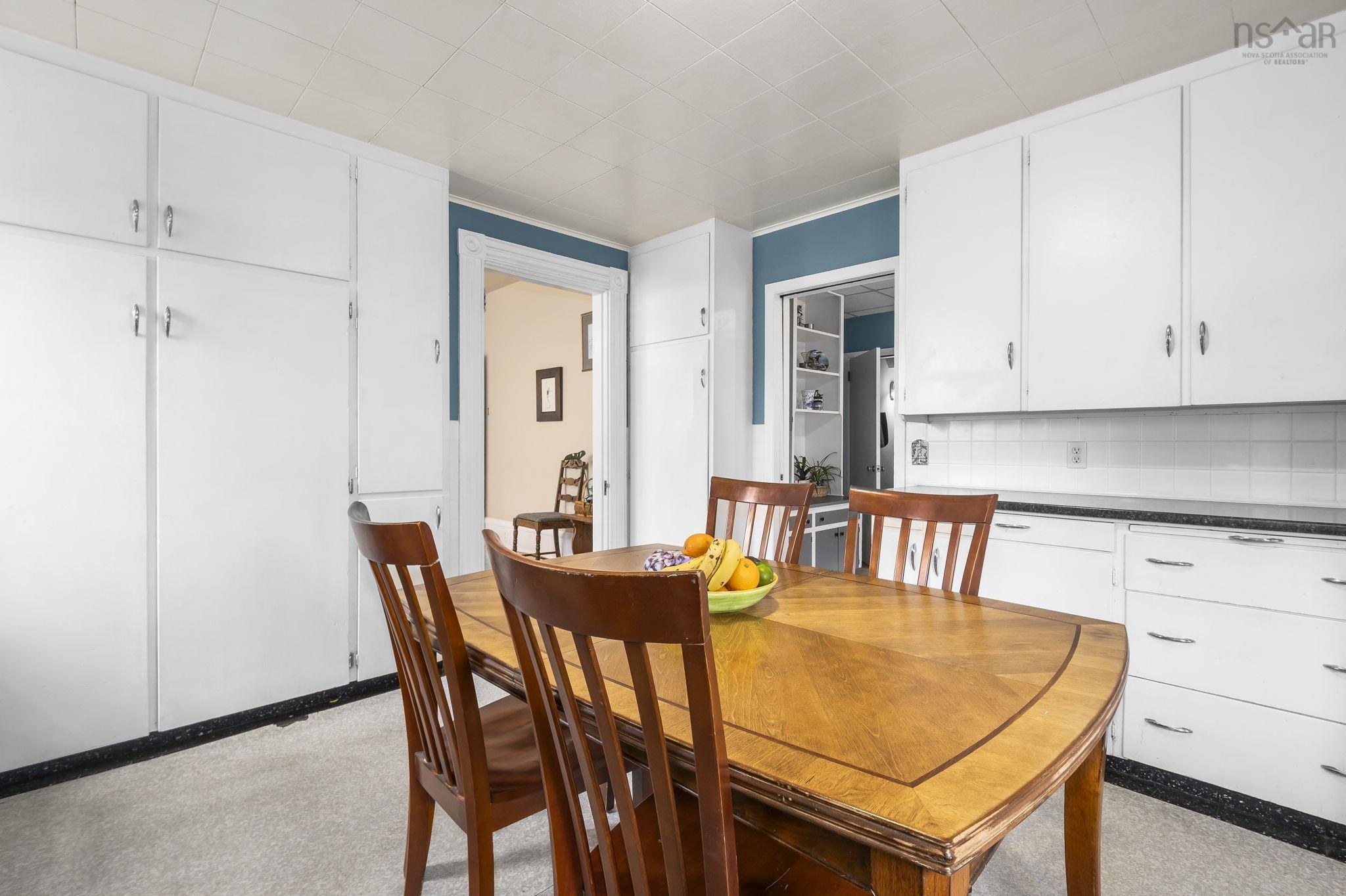 $549,000.00: 304 Clifton Avenue, Windsor