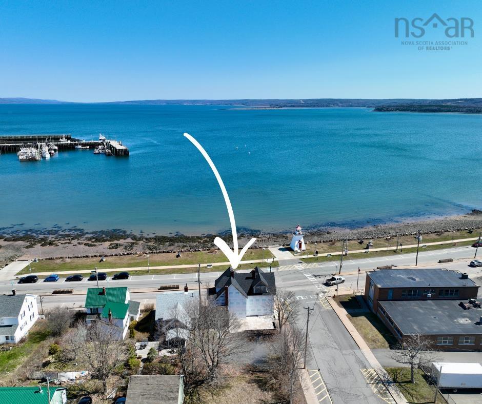 $195,888.00: 9 Water Street, Digby