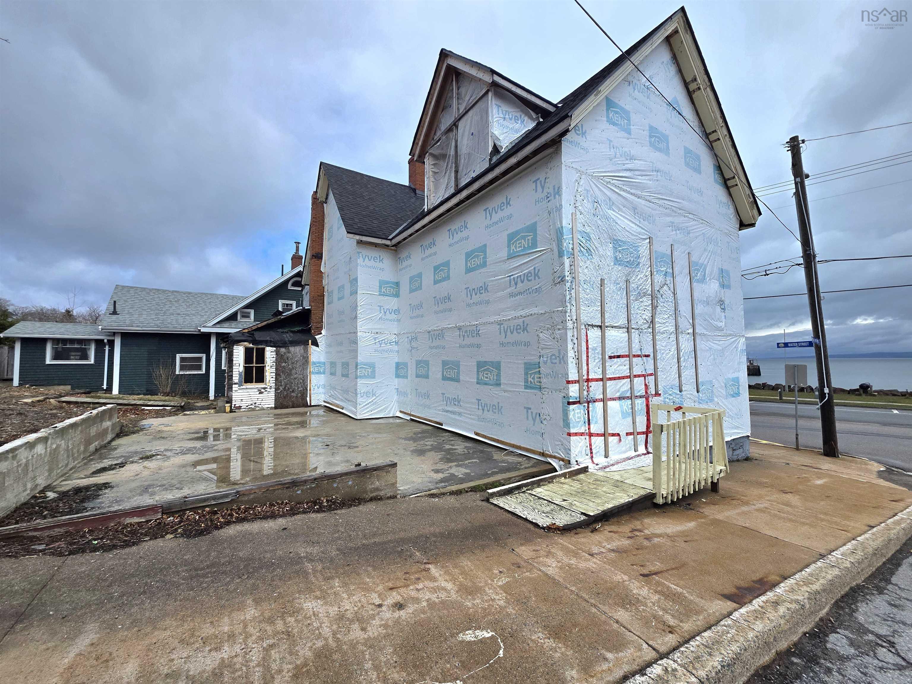 $195,888.00: 9 Water Street, Digby