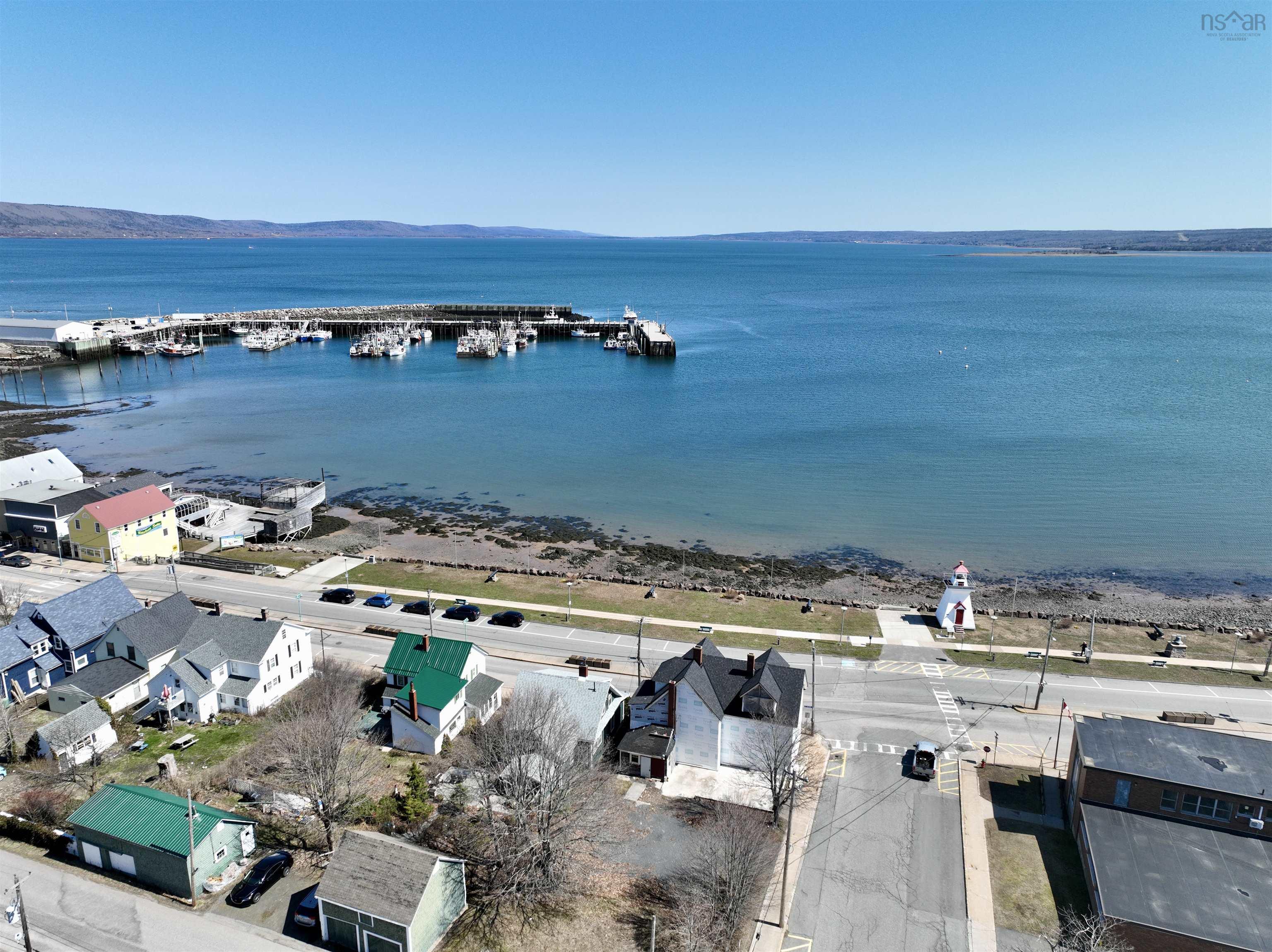 $195,888.00: 9 Water Street, Digby