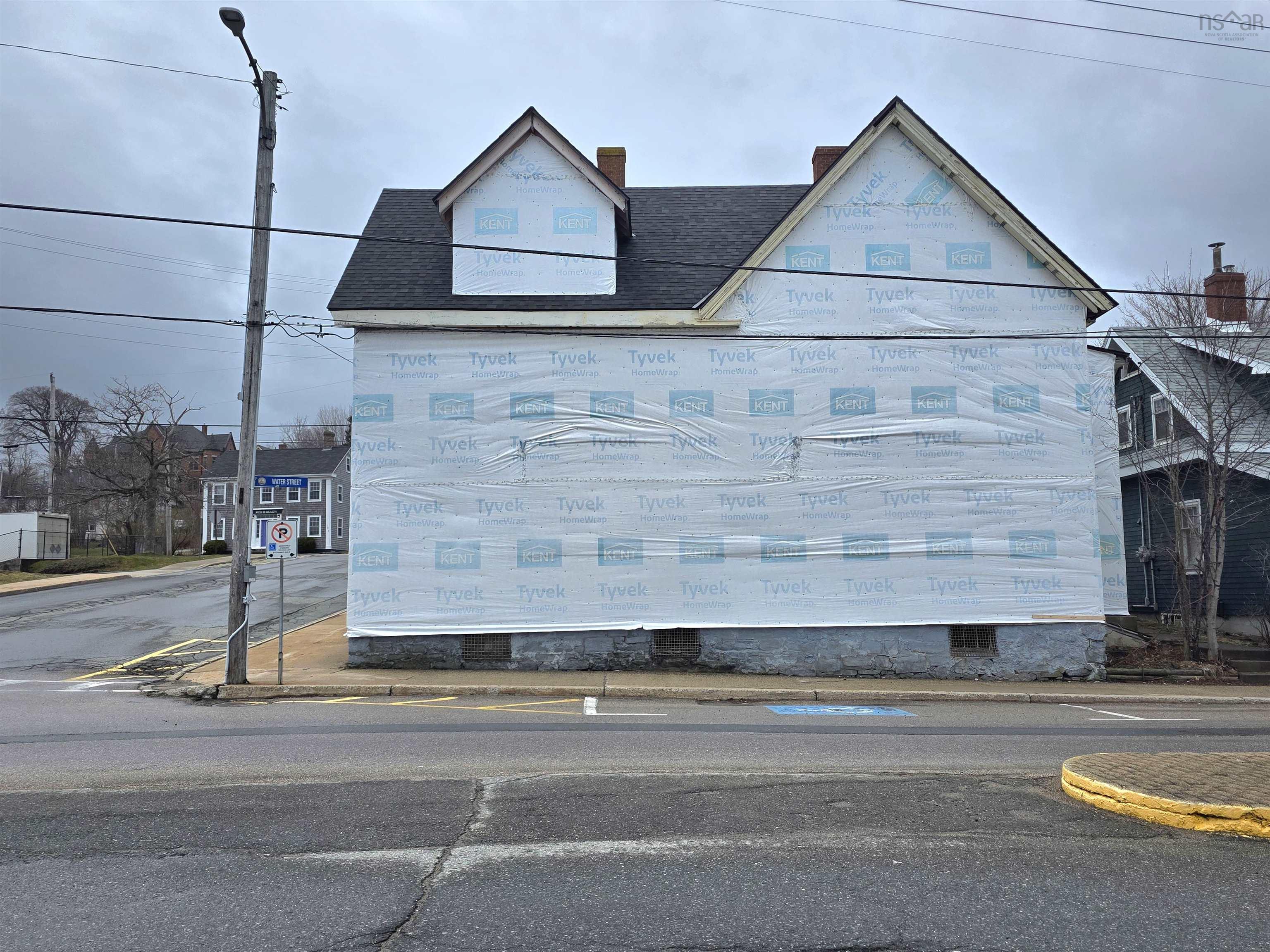 $195,888.00: 9 Water Street, Digby