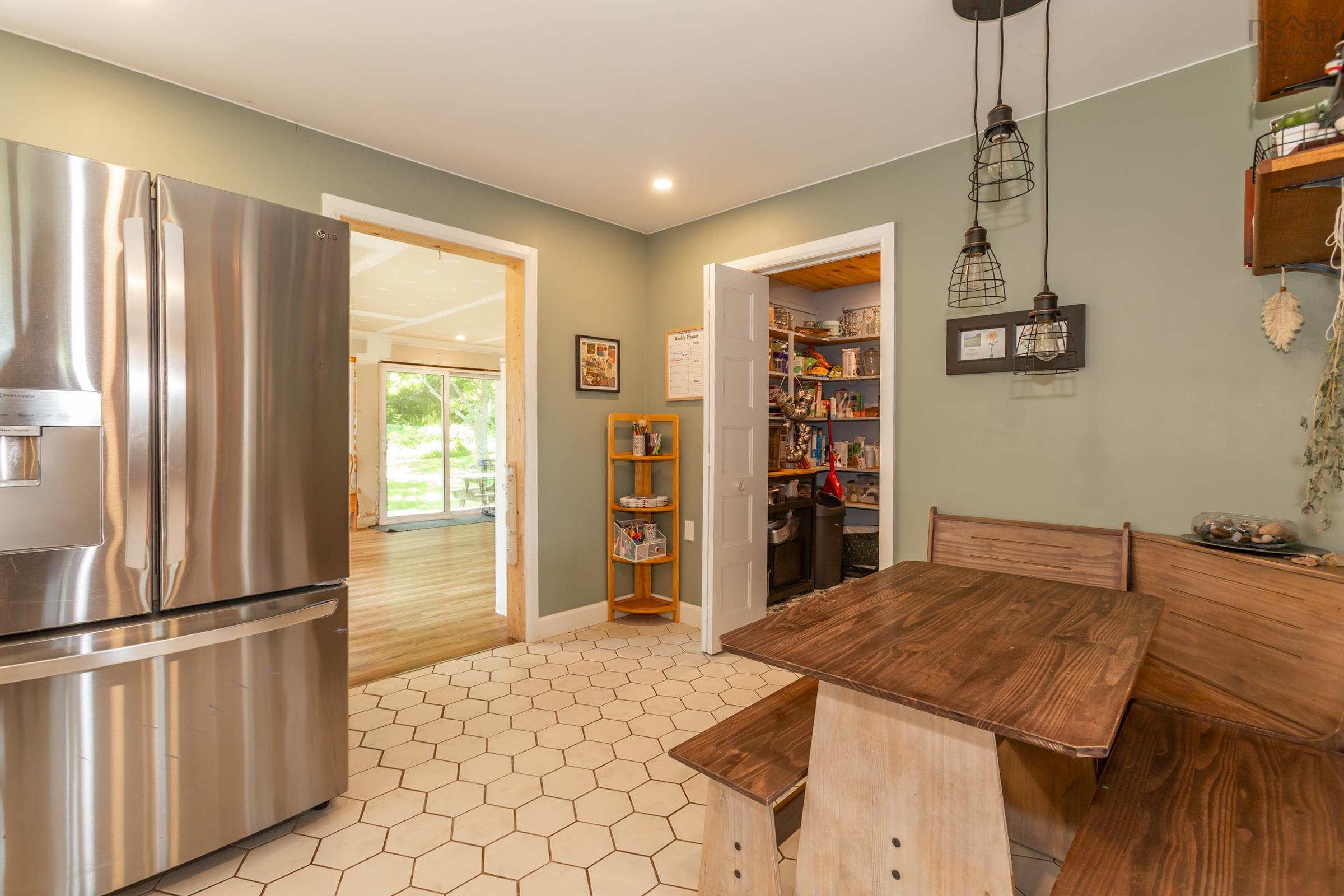 $499,999.00: 1242 Highway 201, Round Hill