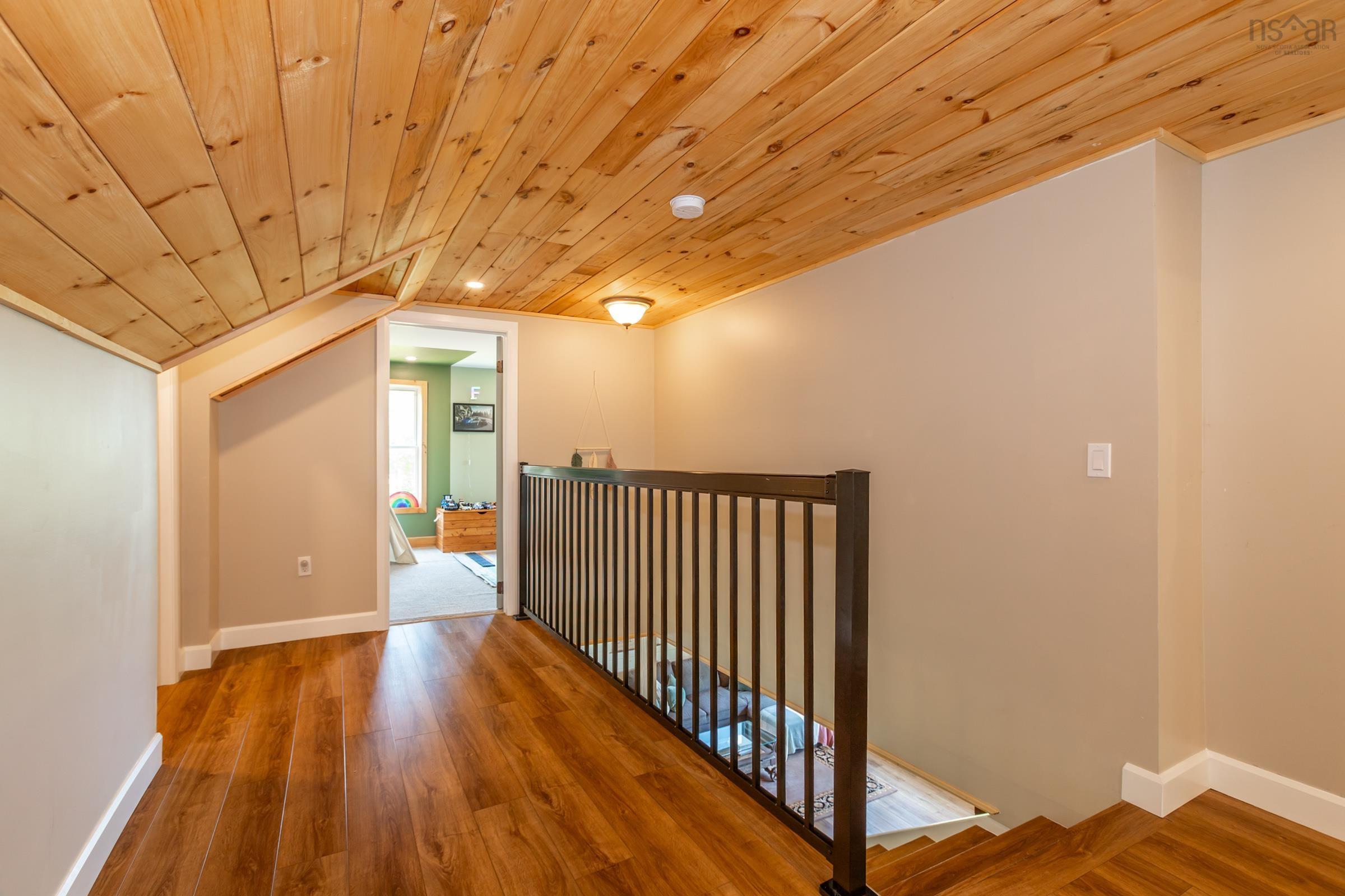 $499,999.00: 1242 Highway 201, Round Hill