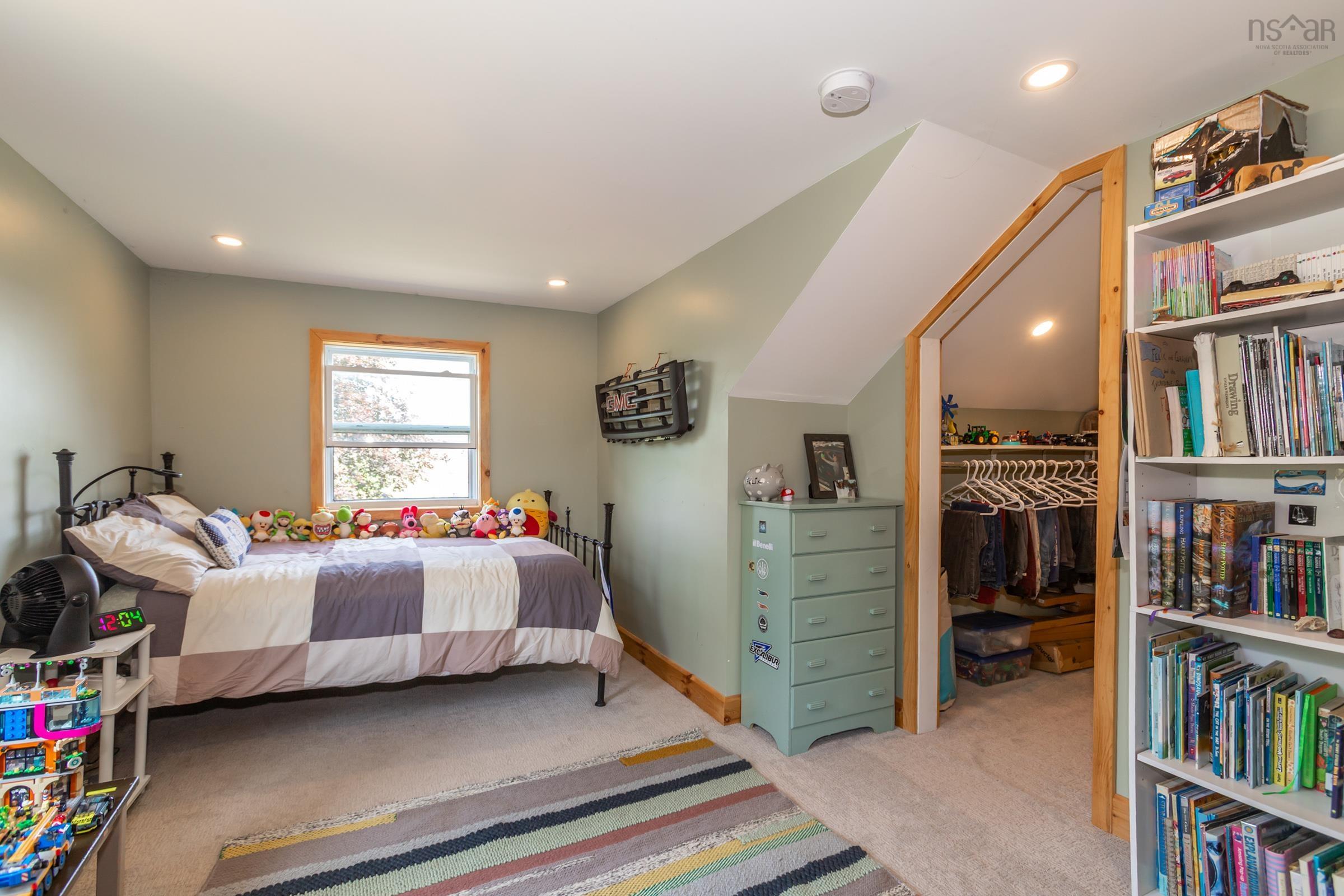 $499,999.00: 1242 Highway 201, Round Hill