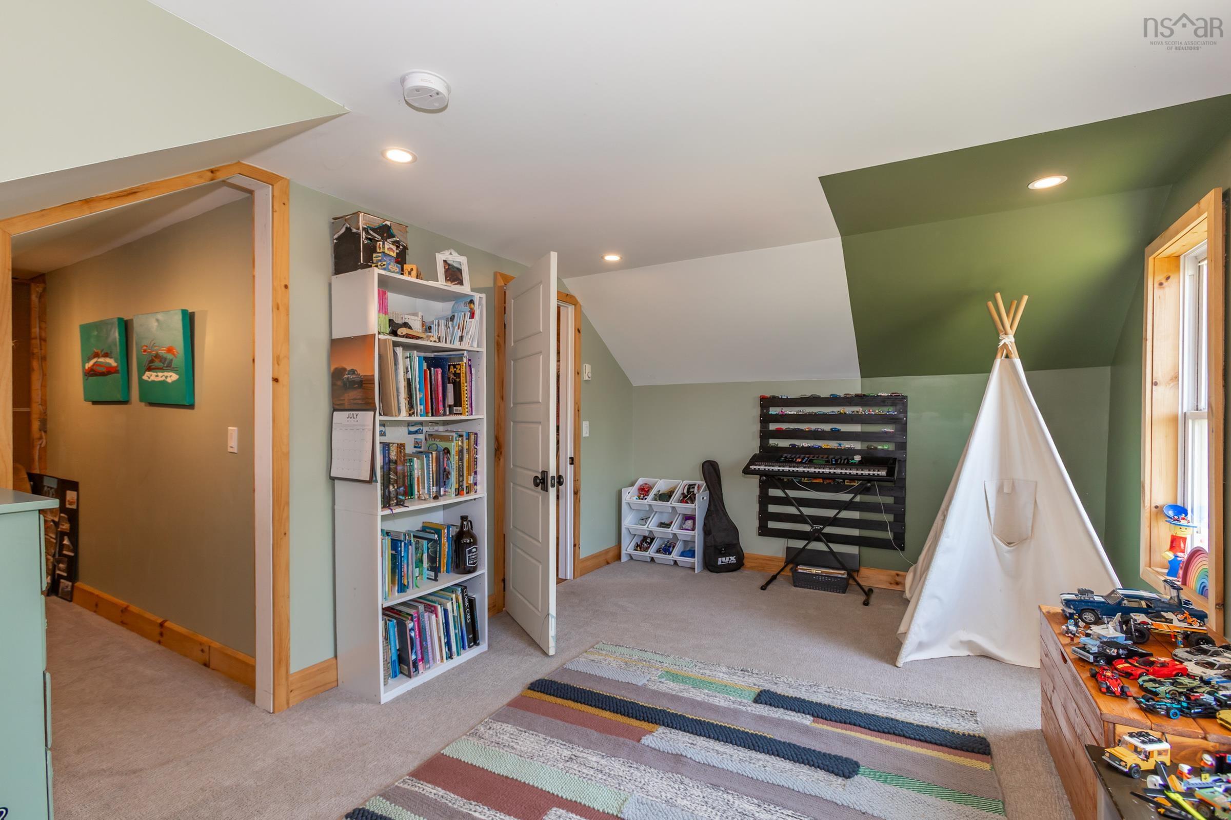 $499,999.00: 1242 Highway 201, Round Hill