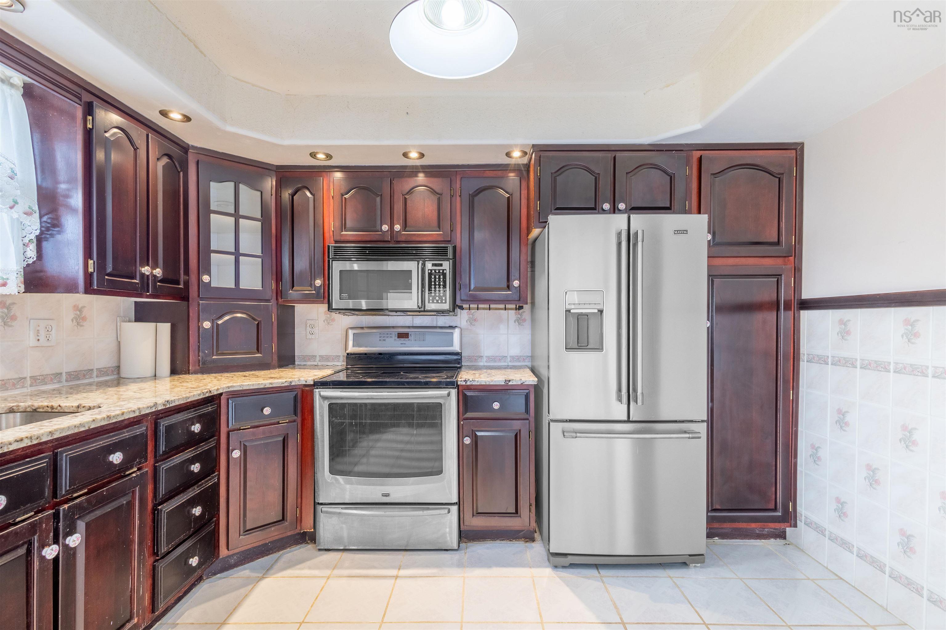 $449,000.00: 10383 105 Highway, Aberdeen