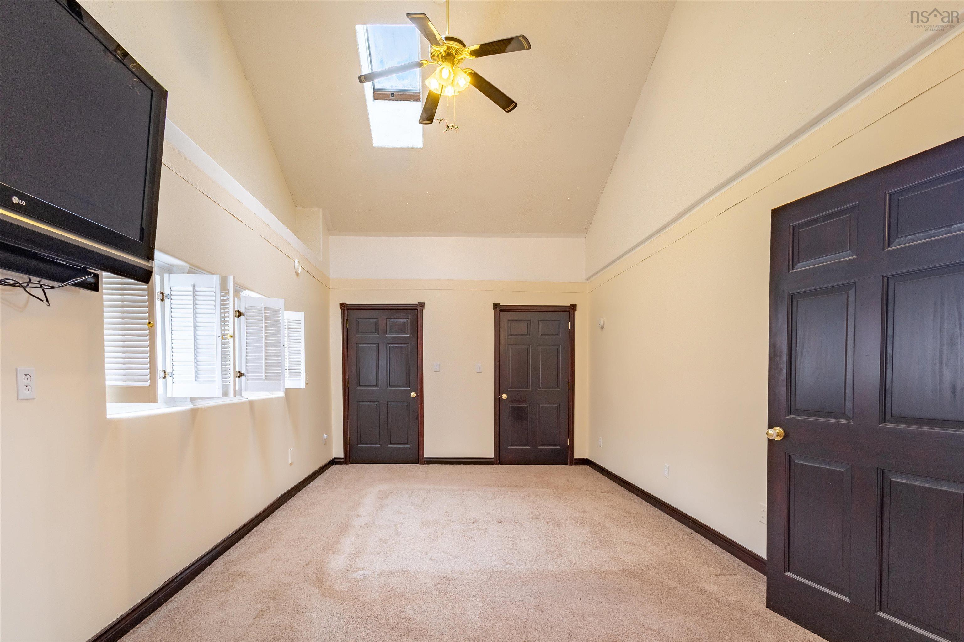 $449,000.00: 10383 105 Highway, Aberdeen