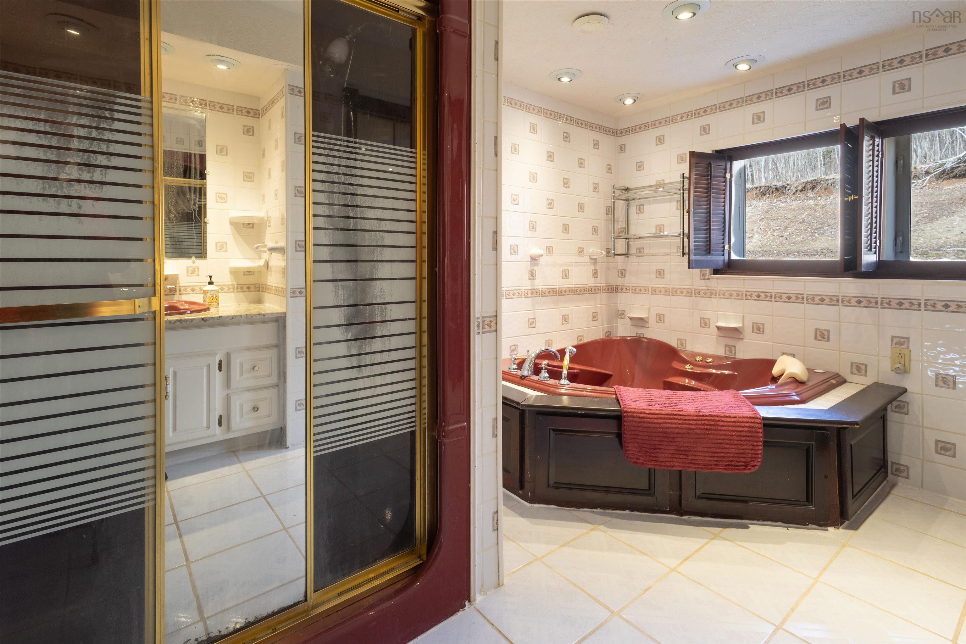 $449,000.00: 10383 105 Highway, Aberdeen