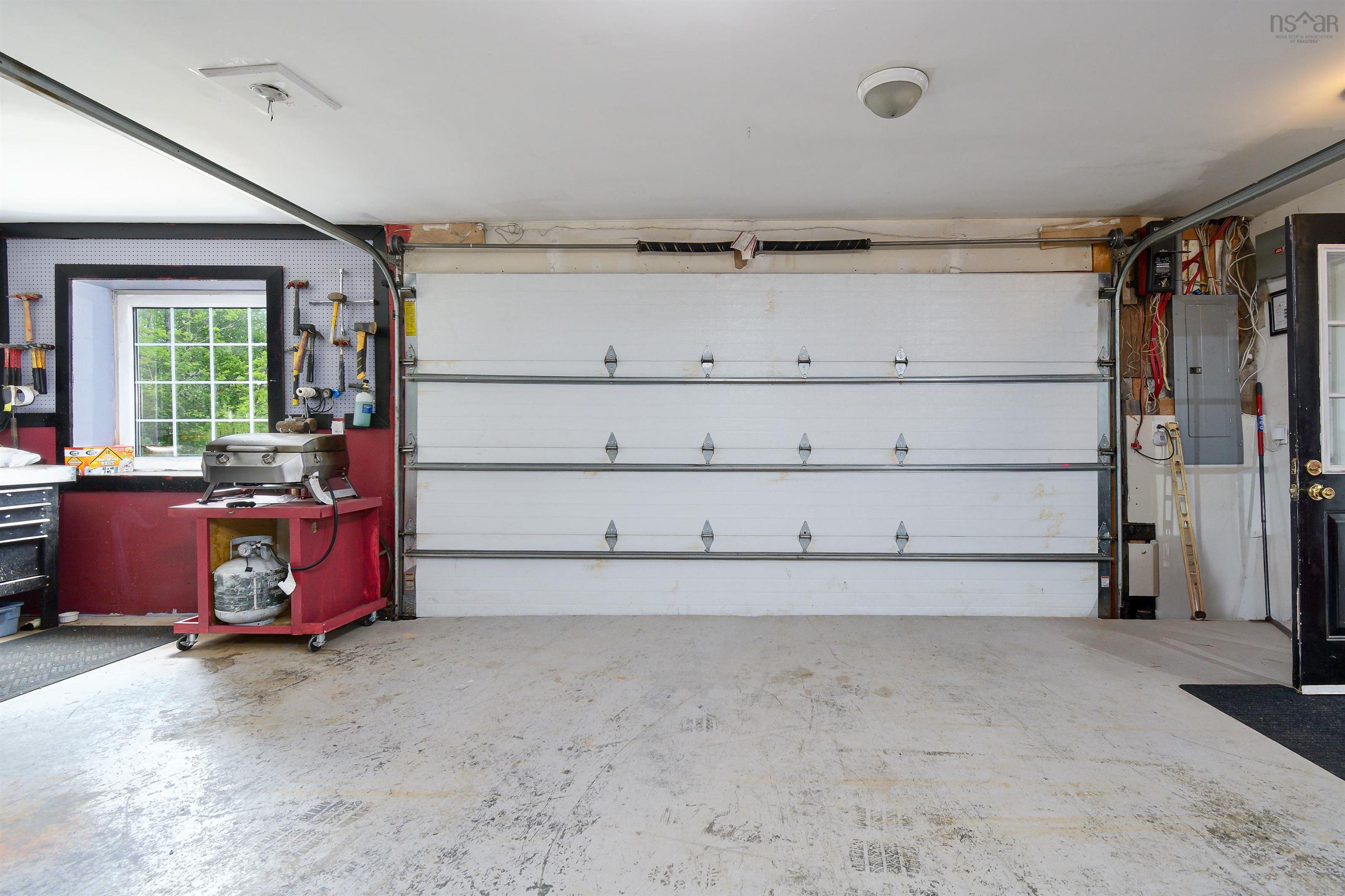 $449,000.00: 10383 105 Highway, Aberdeen