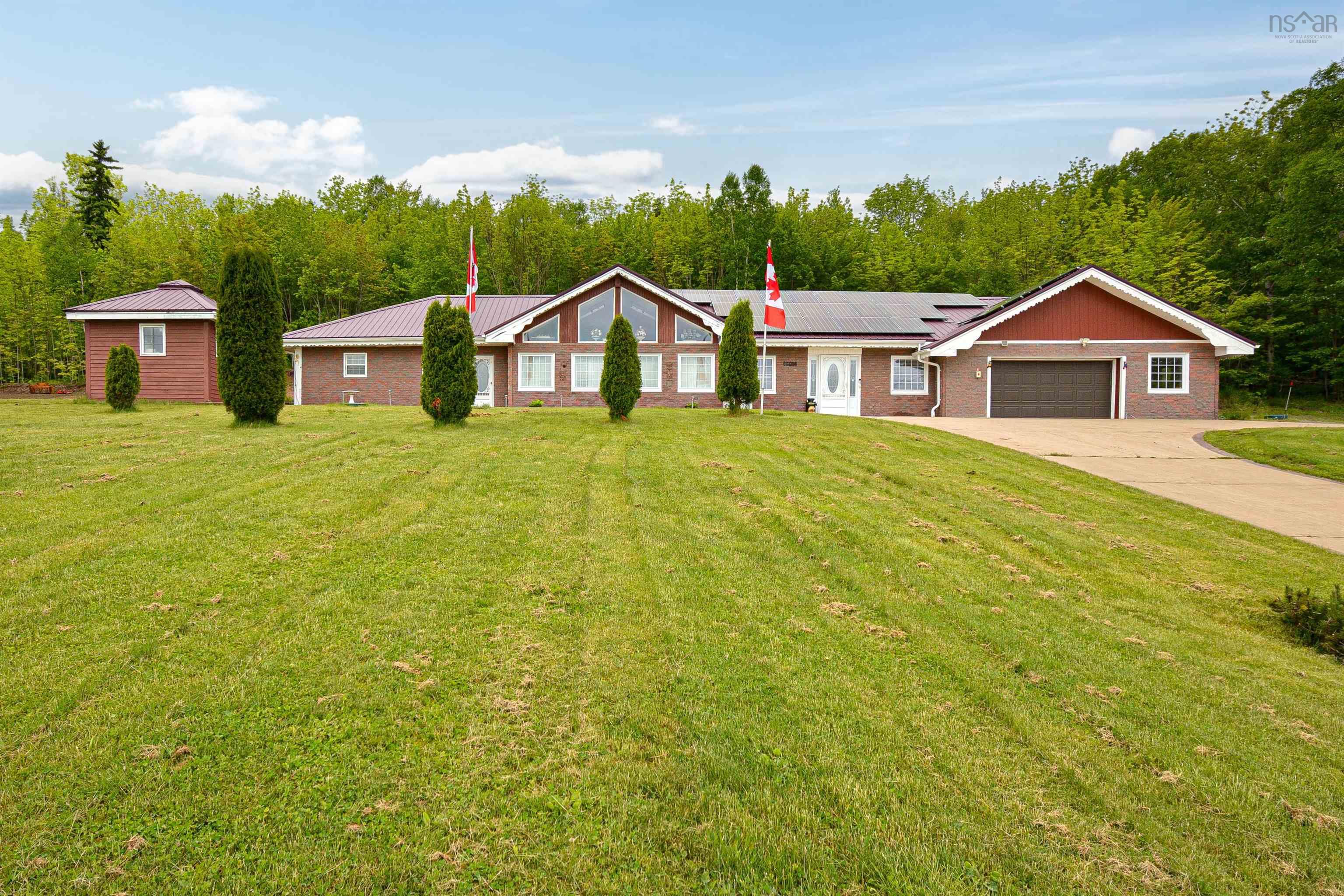 $449,000.00: 10383 105 Highway, Aberdeen