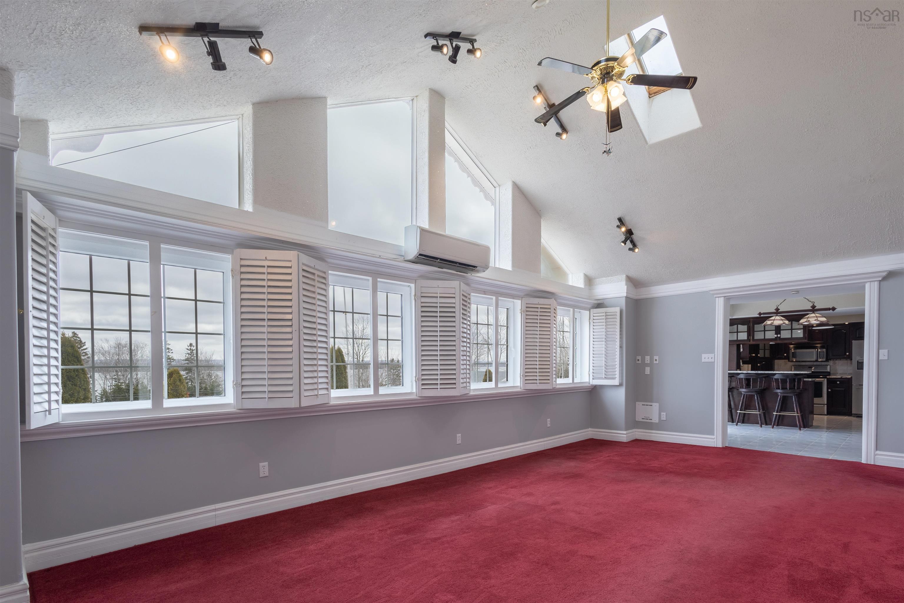 $449,000.00: 10383 105 Highway, Aberdeen