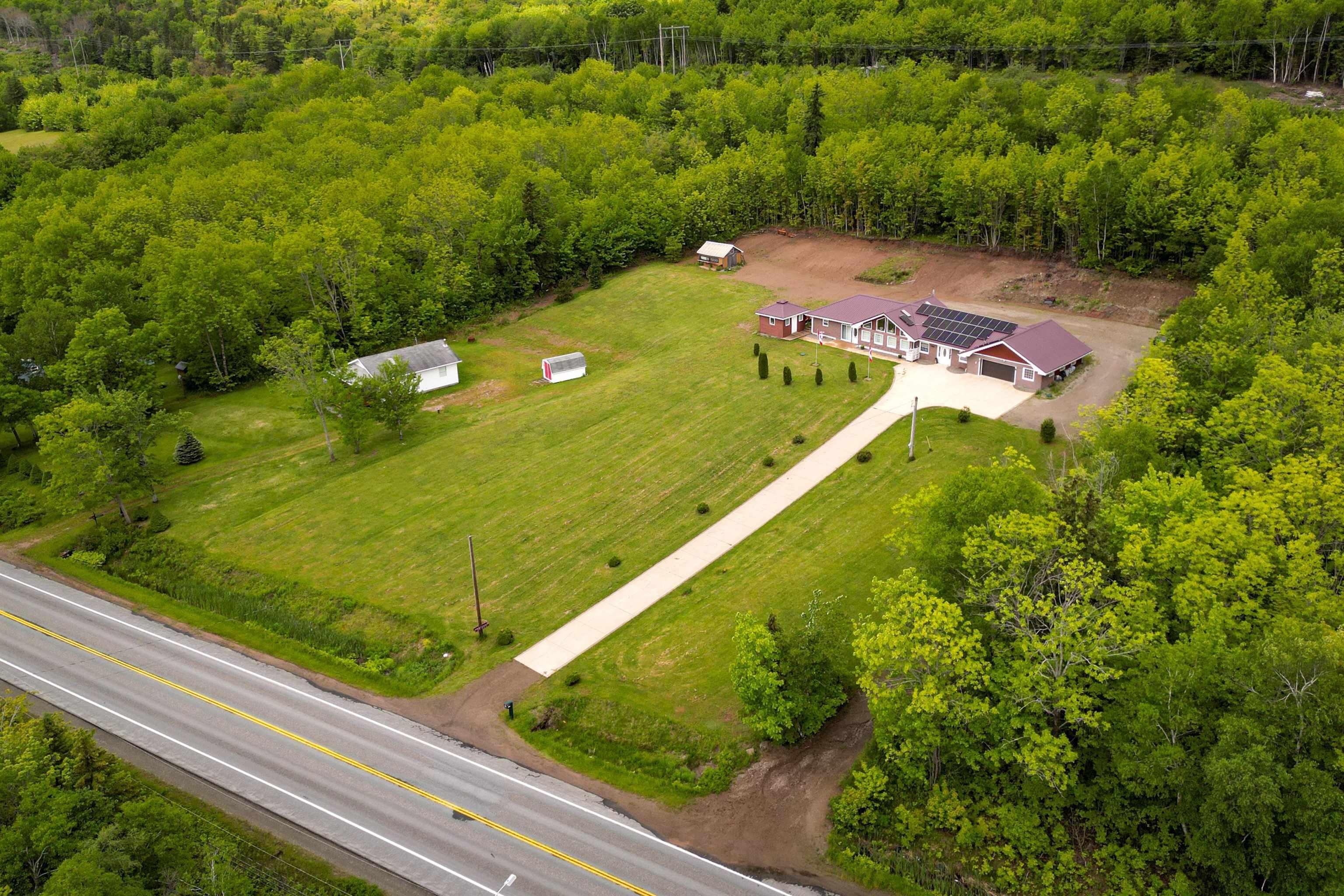 $449,000.00: 10383 105 Highway, Aberdeen