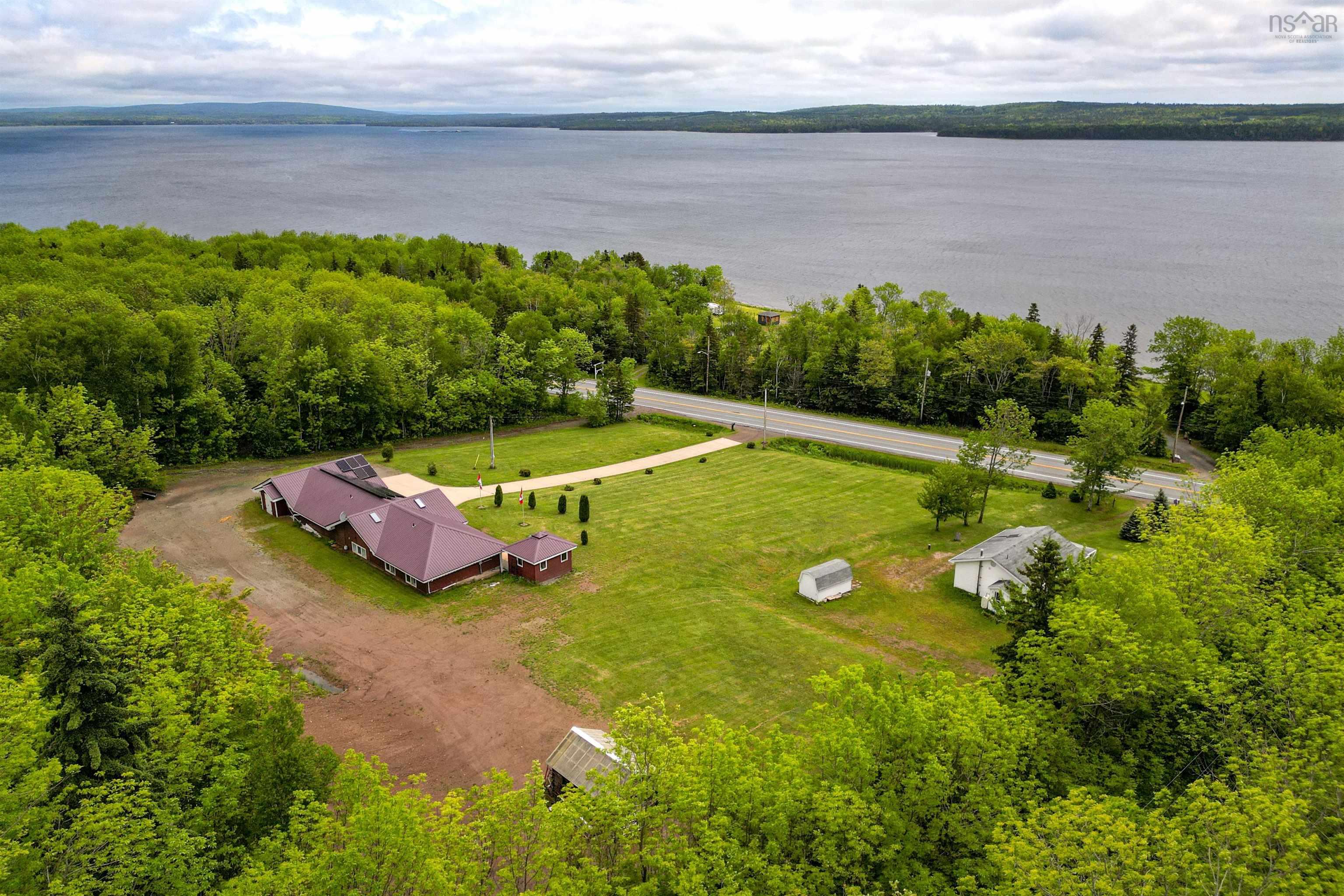 $449,000.00: 10383 105 Highway, Aberdeen