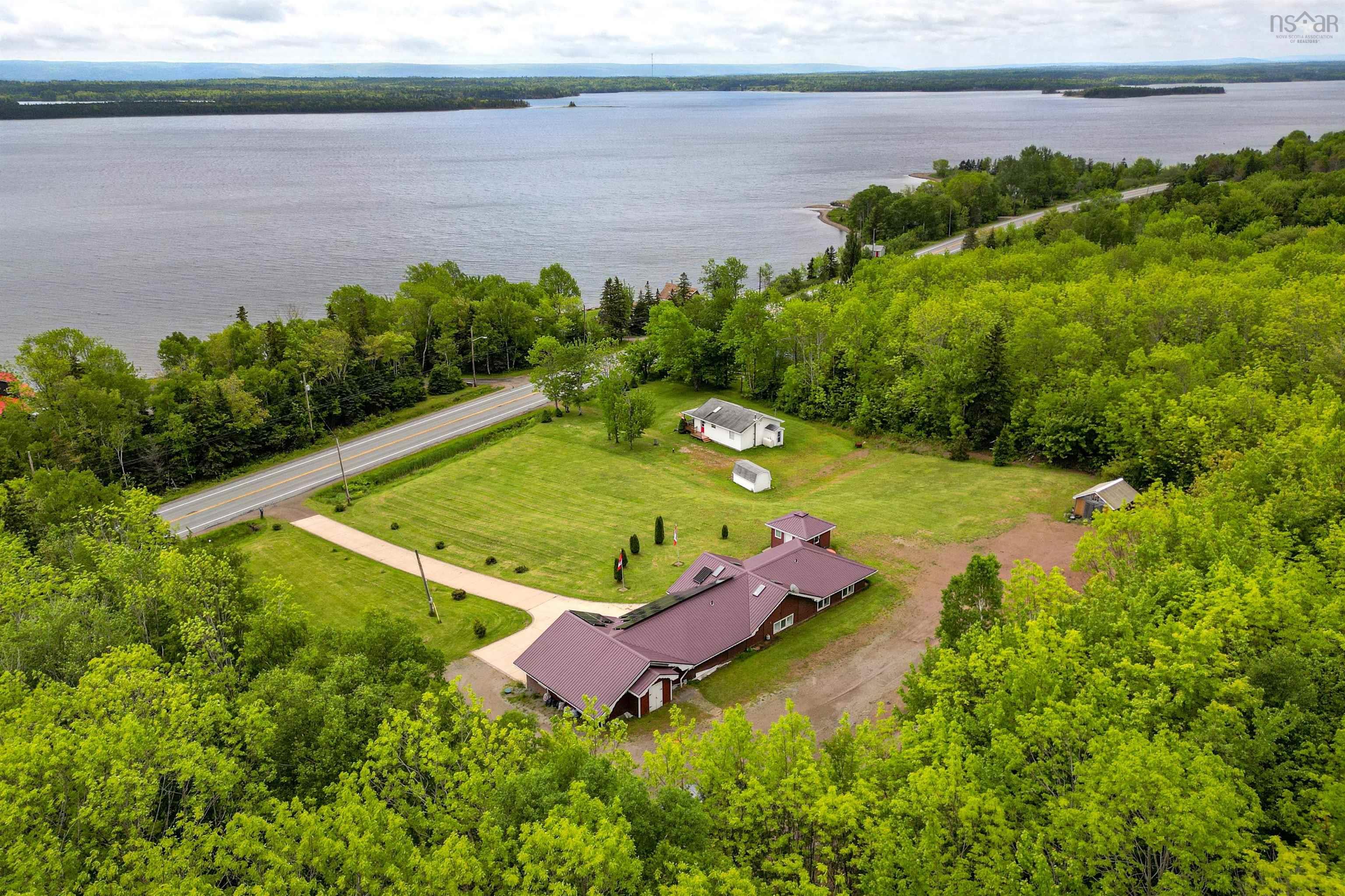 $449,000.00: 10383 105 Highway, Aberdeen