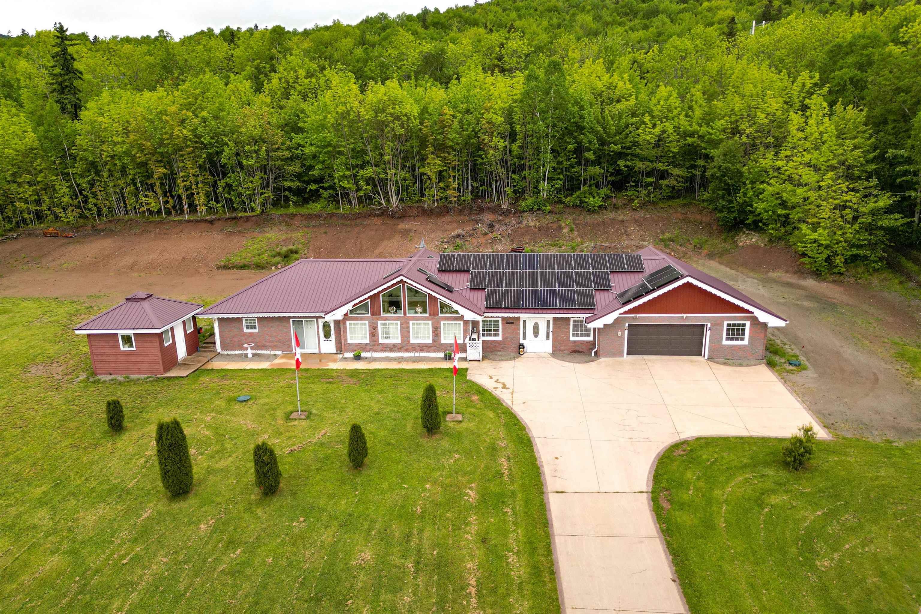 $449,000.00: 10383 105 Highway, Aberdeen