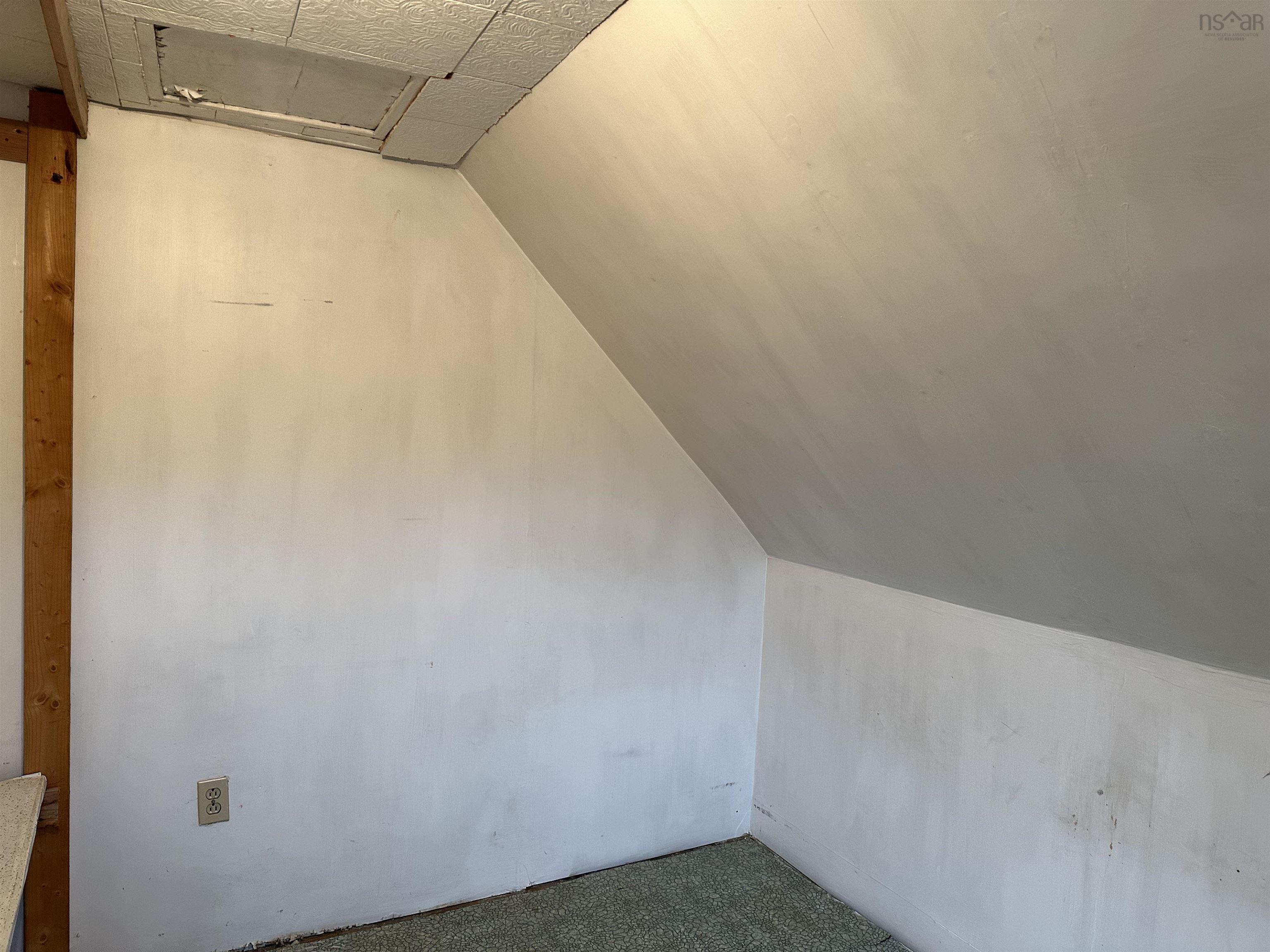 $109,900.00: 55 First Street, Trenton