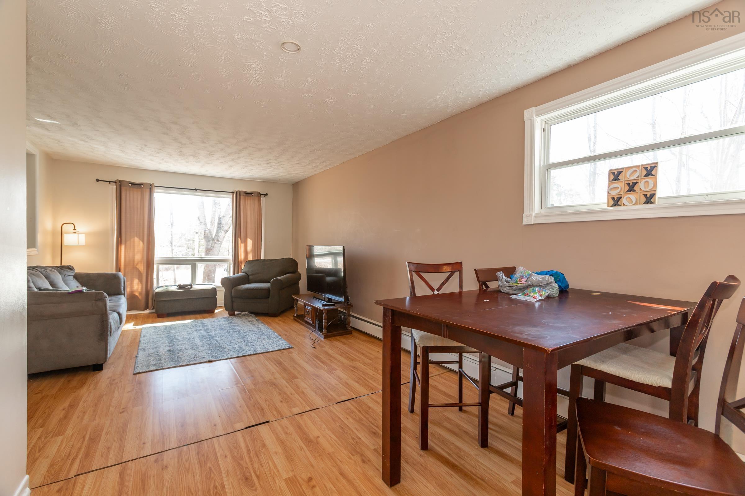$439,900.00: 1663 South Bishop Road, Coldbrook