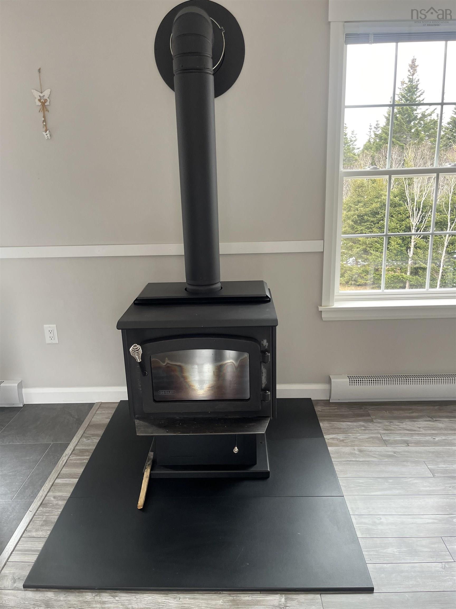 $399,000.00: 290 Eastside Grand River Road, Grand River