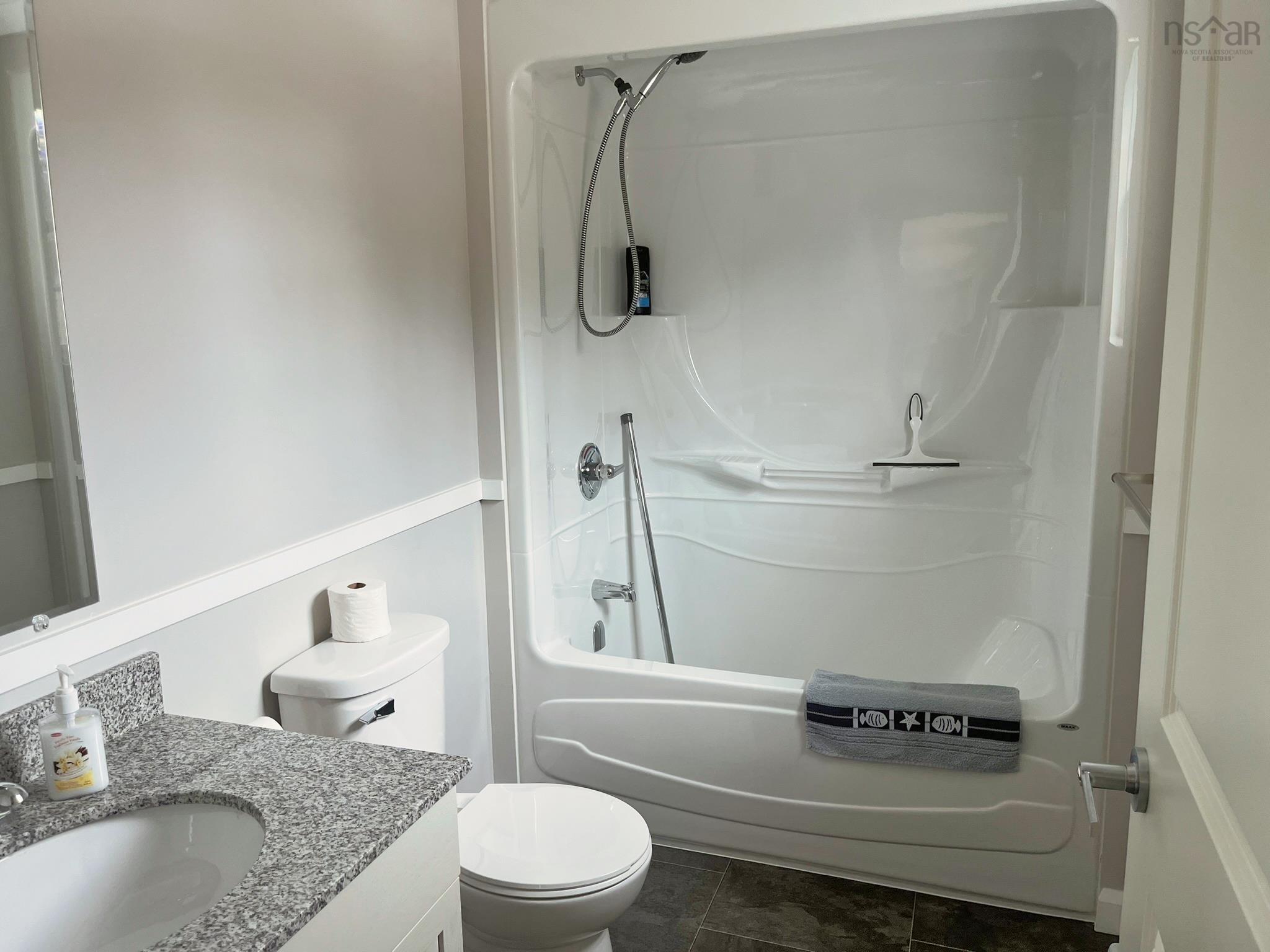 $399,000.00: 290 Eastside Grand River Road, Grand River