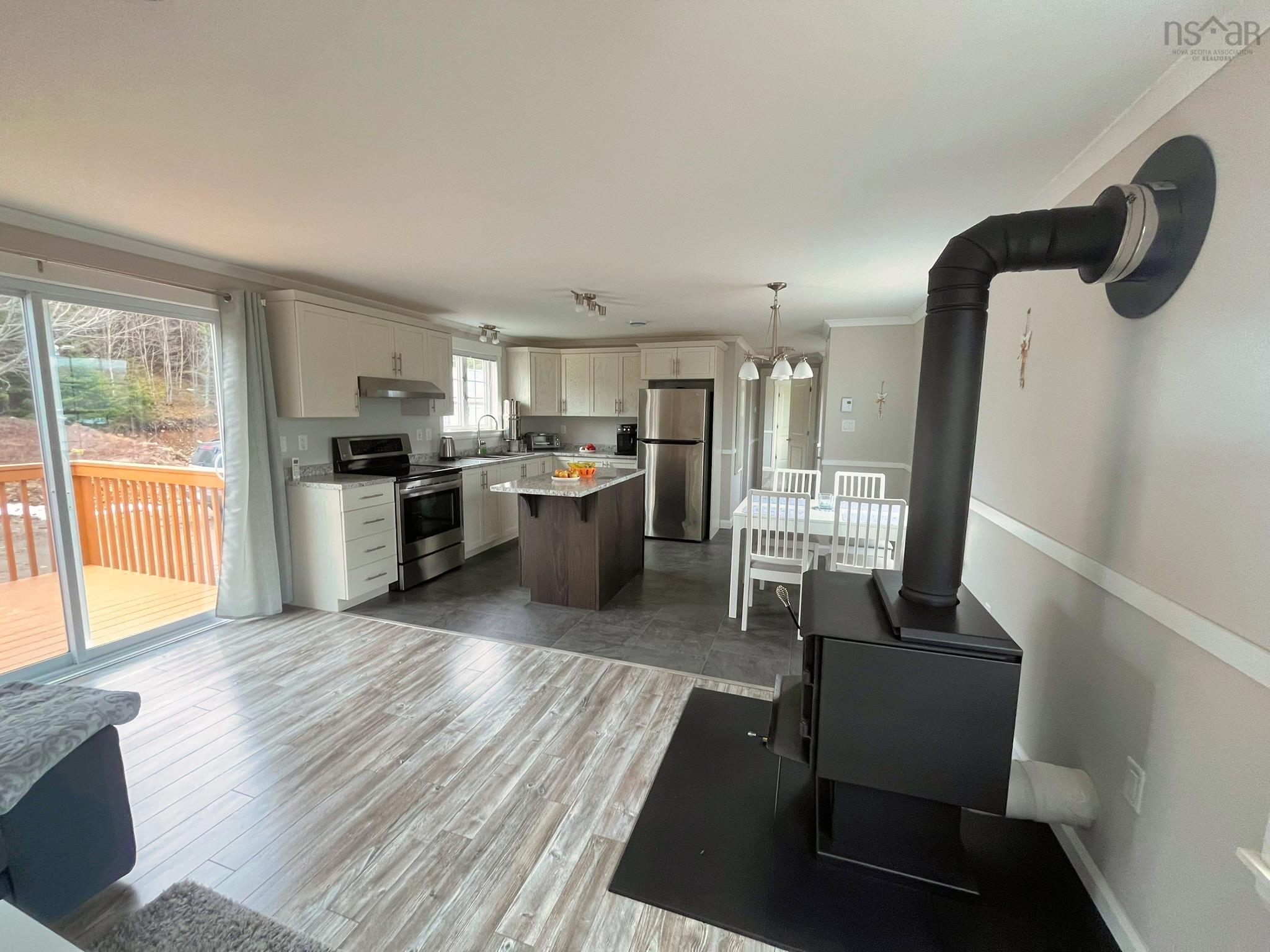 $399,000.00: 290 Eastside Grand River Road, Grand River