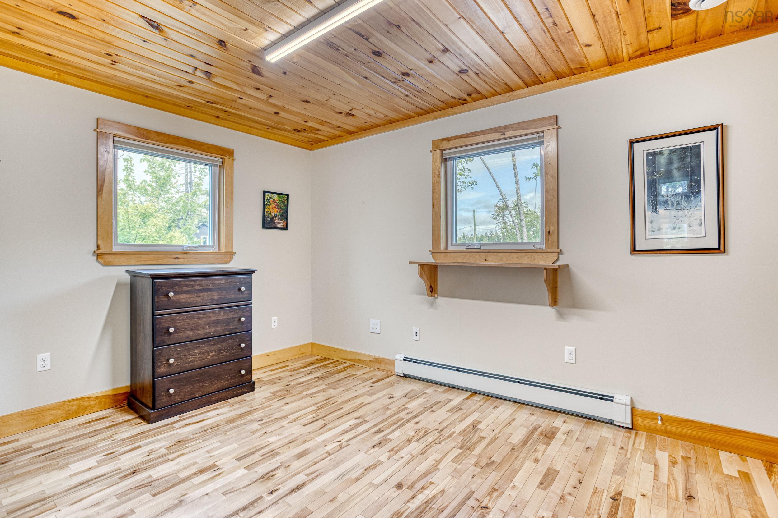 $749,900.00: 33 Eastern Point Lane, East Uniacke