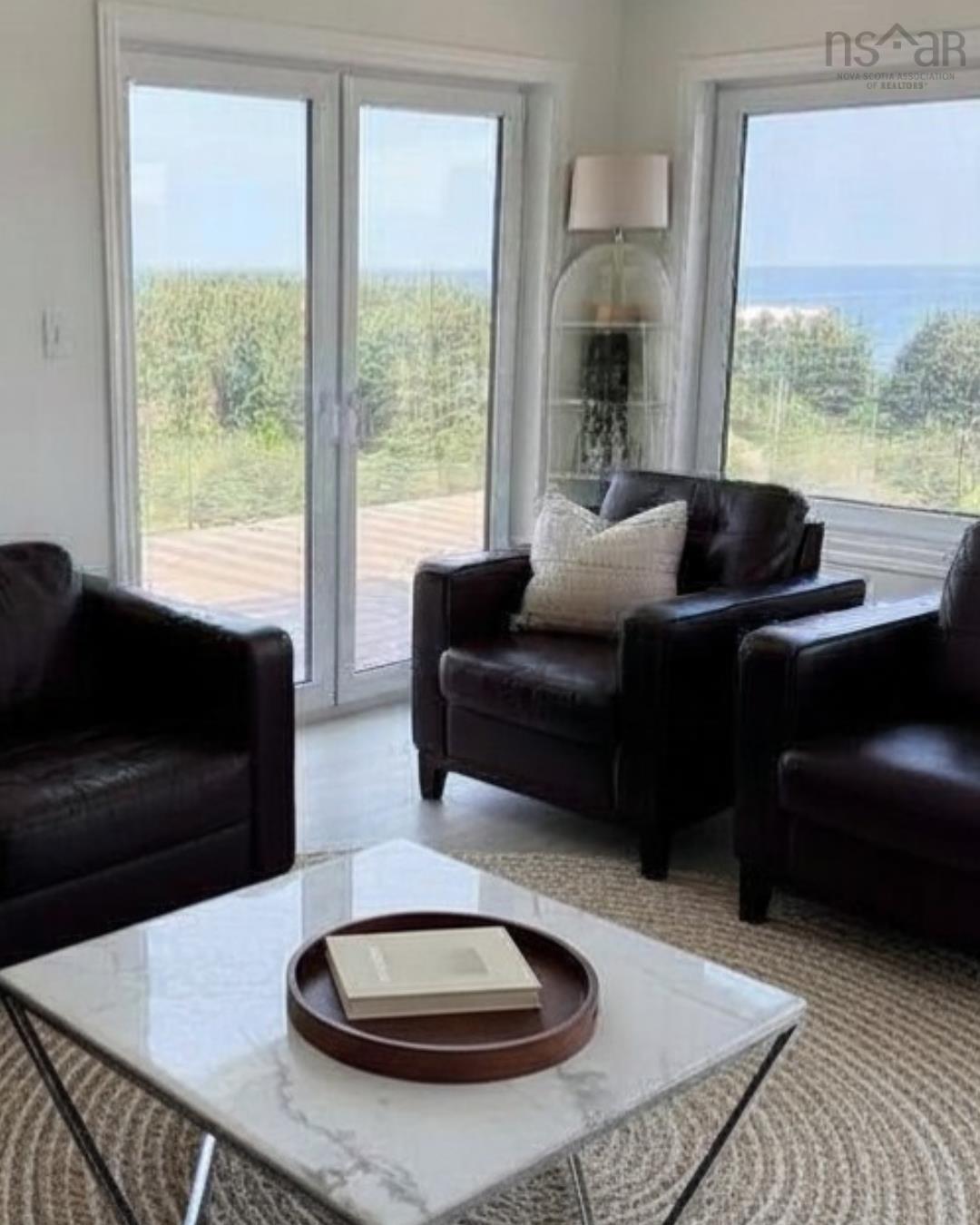 $1,000,000.00: 161 Harbour Heights Road, Broad Cove Banks