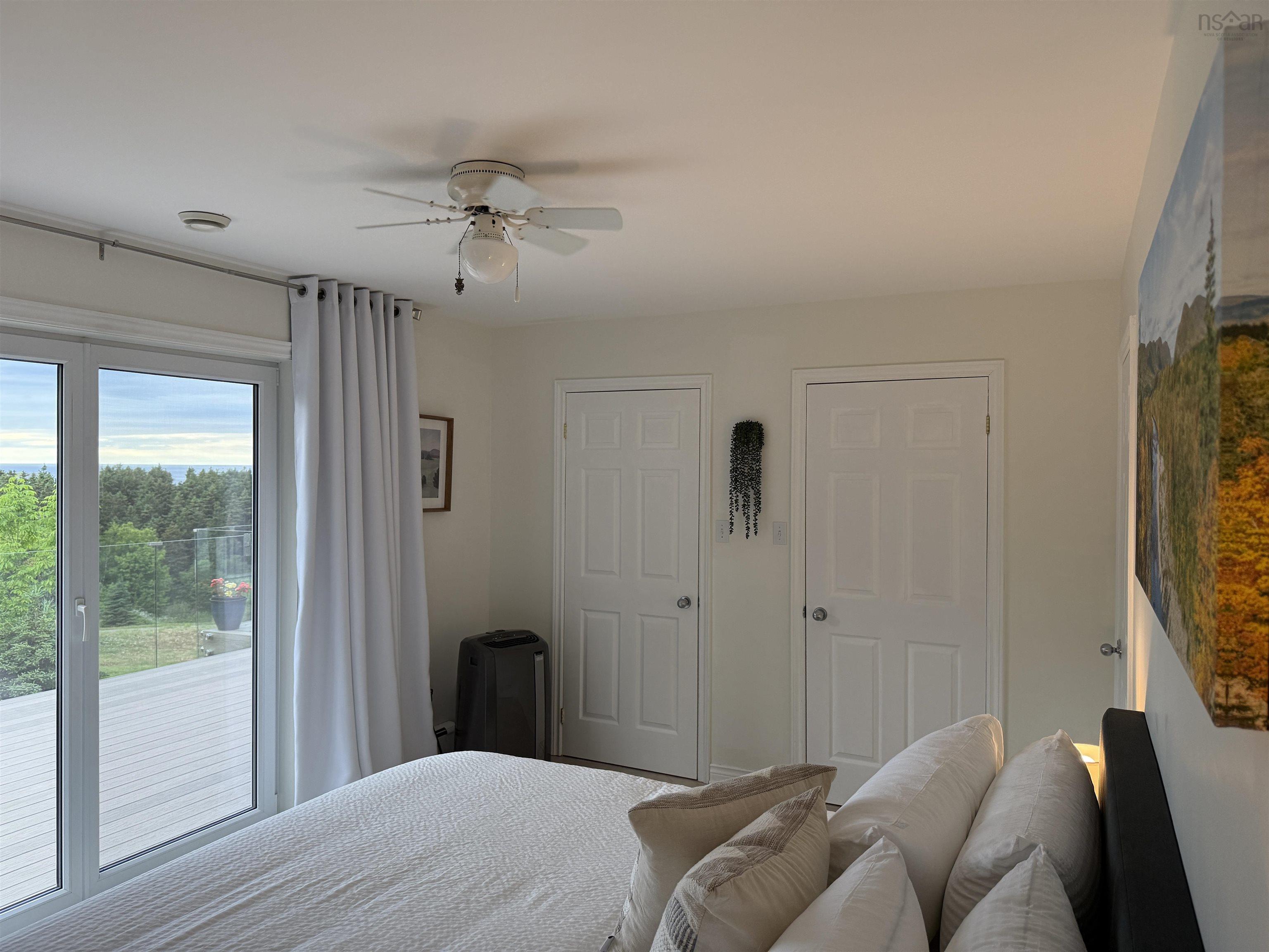 $1,000,000.00: 161 Harbour Heights Road, Broad Cove Banks