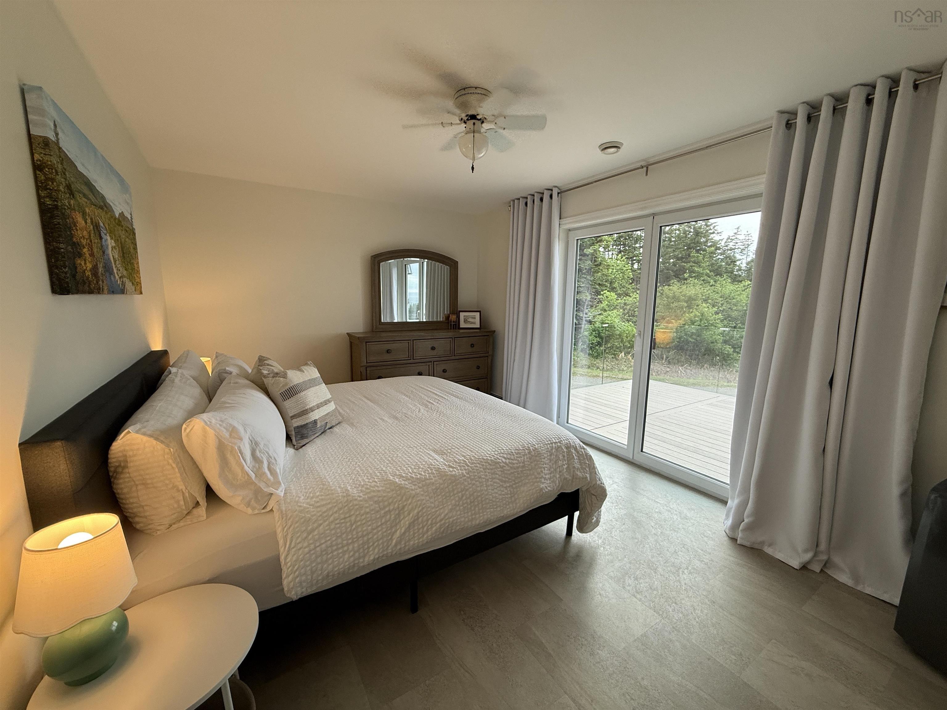 $1,000,000.00: 161 Harbour Heights Road, Broad Cove Banks