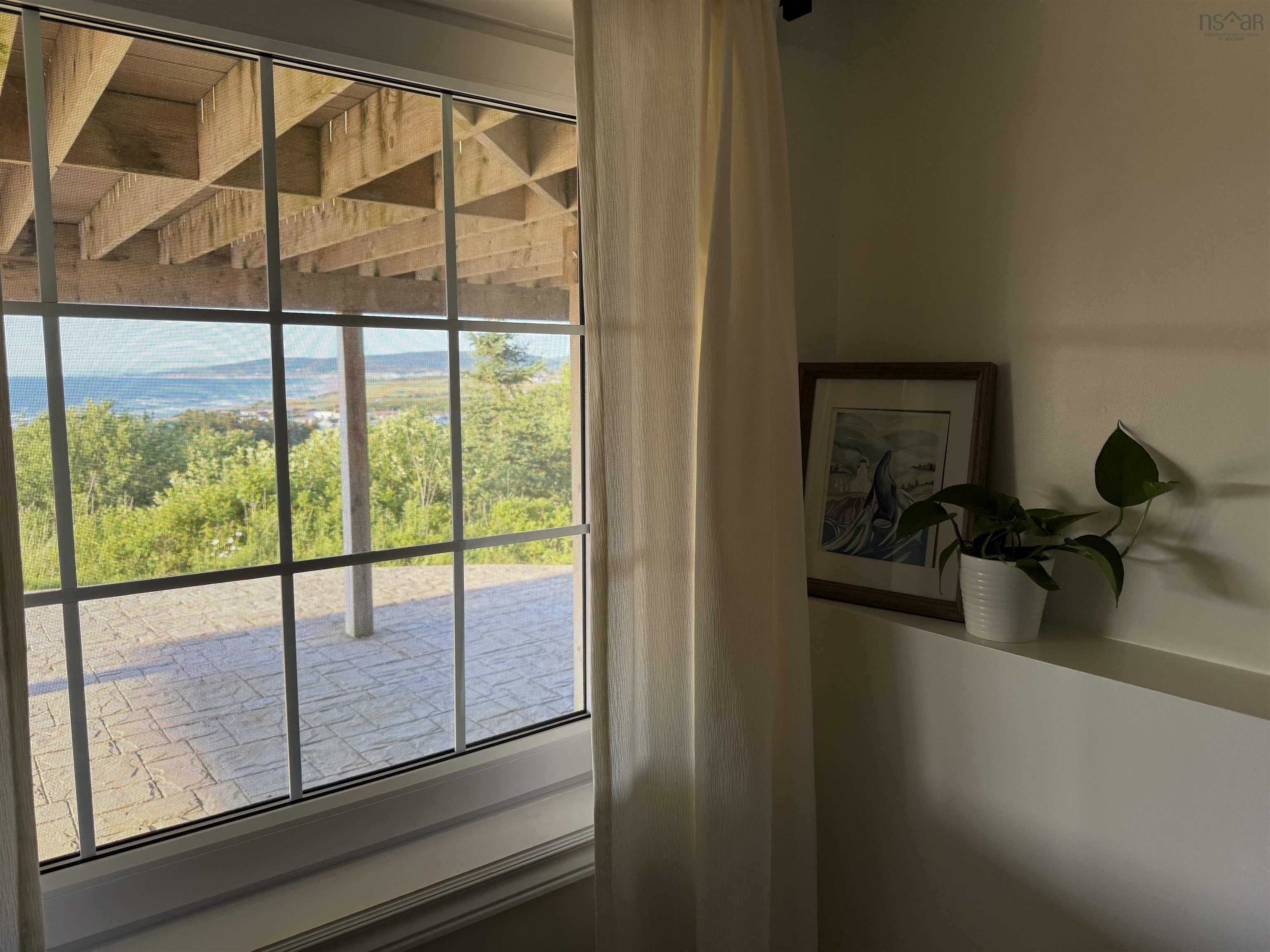 $1,000,000.00: 161 Harbour Heights Road, Broad Cove Banks