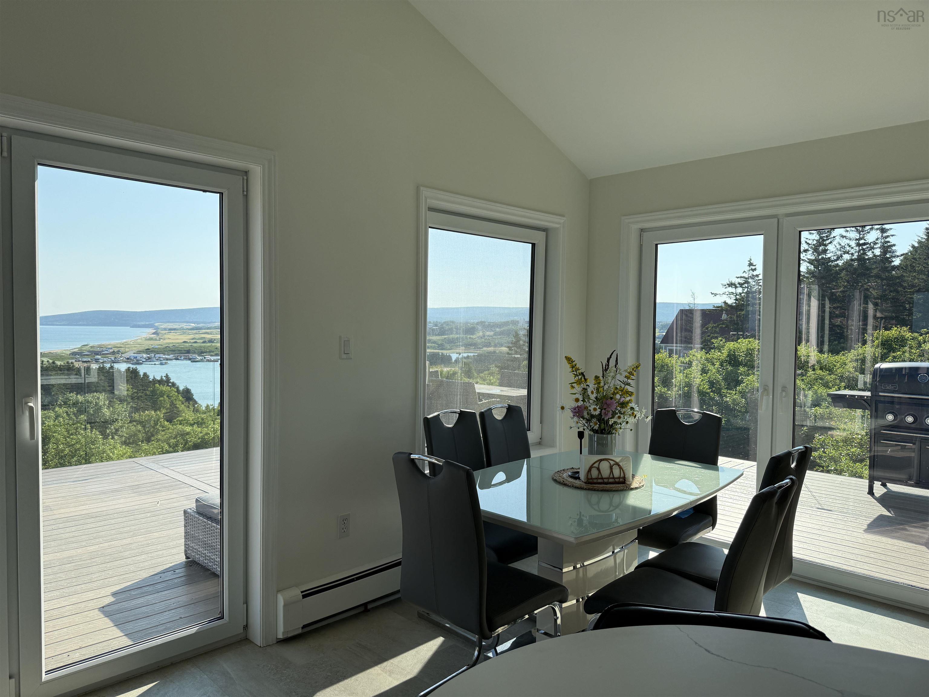 $1,000,000.00: 161 Harbour Heights Road, Broad Cove Banks