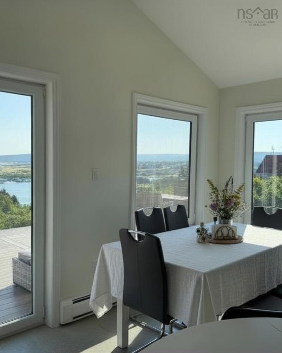 $1,000,000.00: 161 Harbour Heights Road, Broad Cove Banks