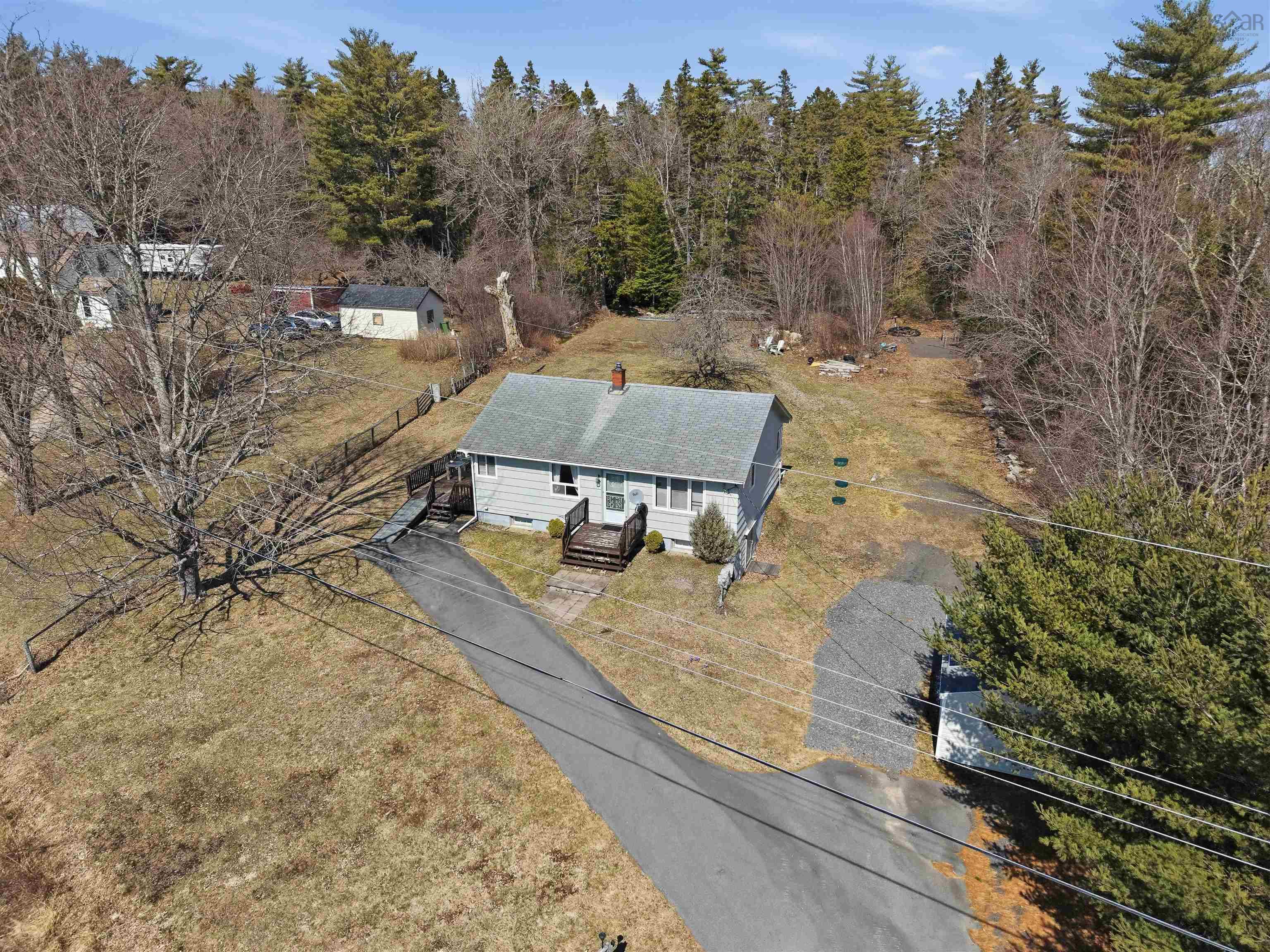 $275,000.00: 6294 Highway 325, West Clifford