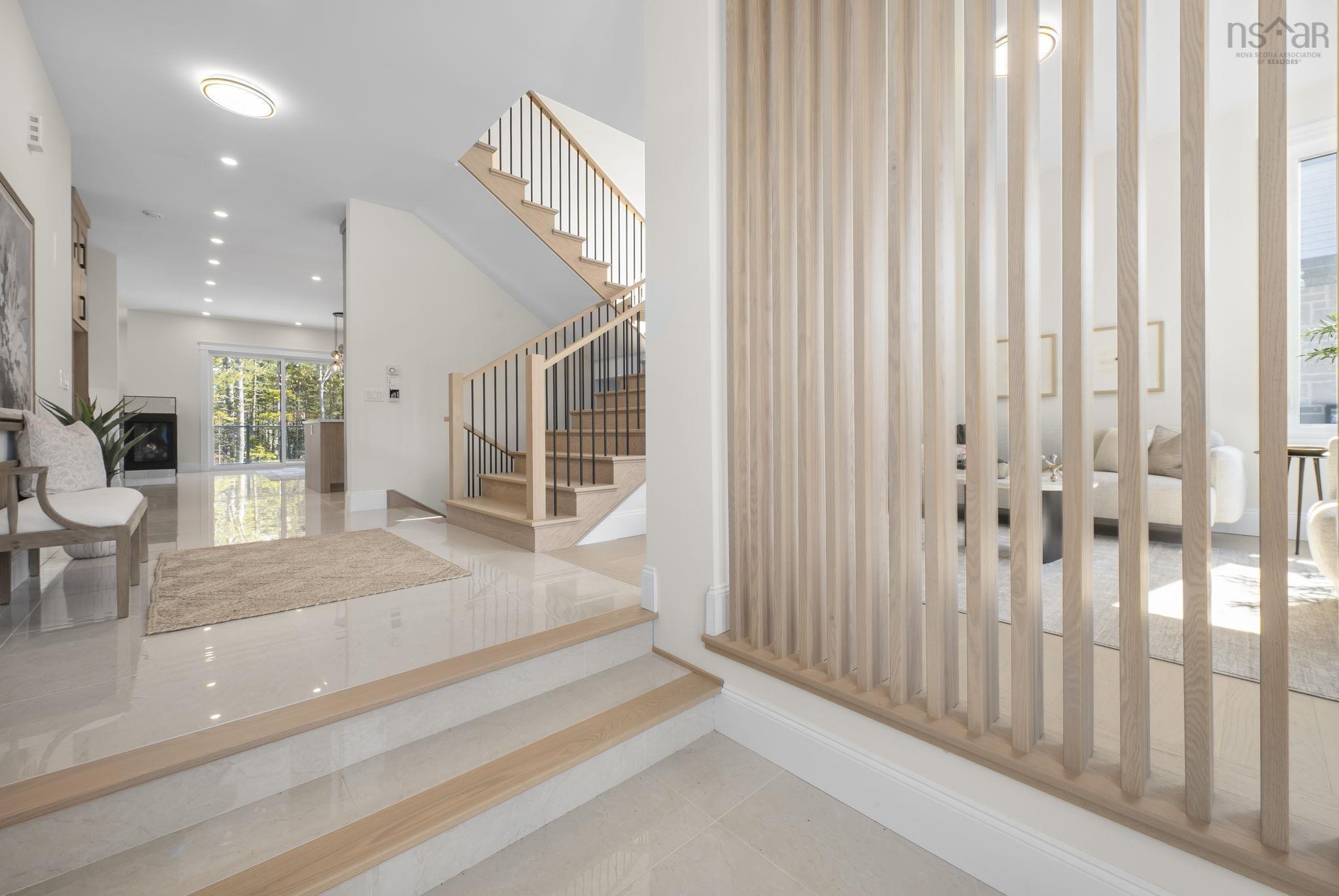 $1,695,000.00: 6 Glissade Court, Bedford