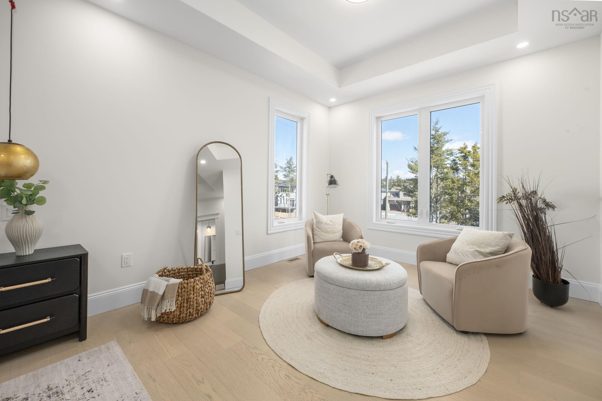 $1,695,000.00: 6 Glissade Court, Bedford