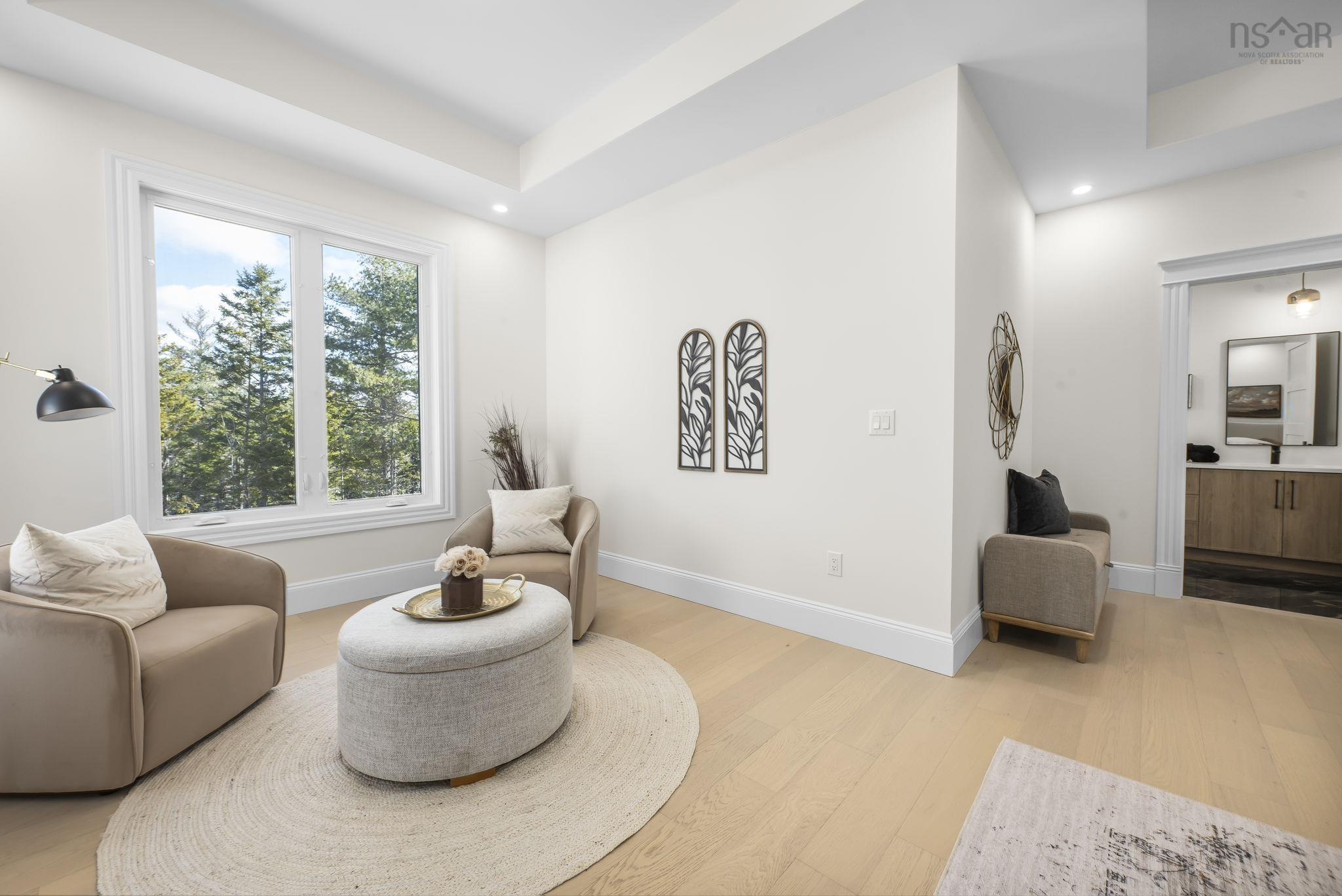 $1,695,000.00: 6 Glissade Court, Bedford