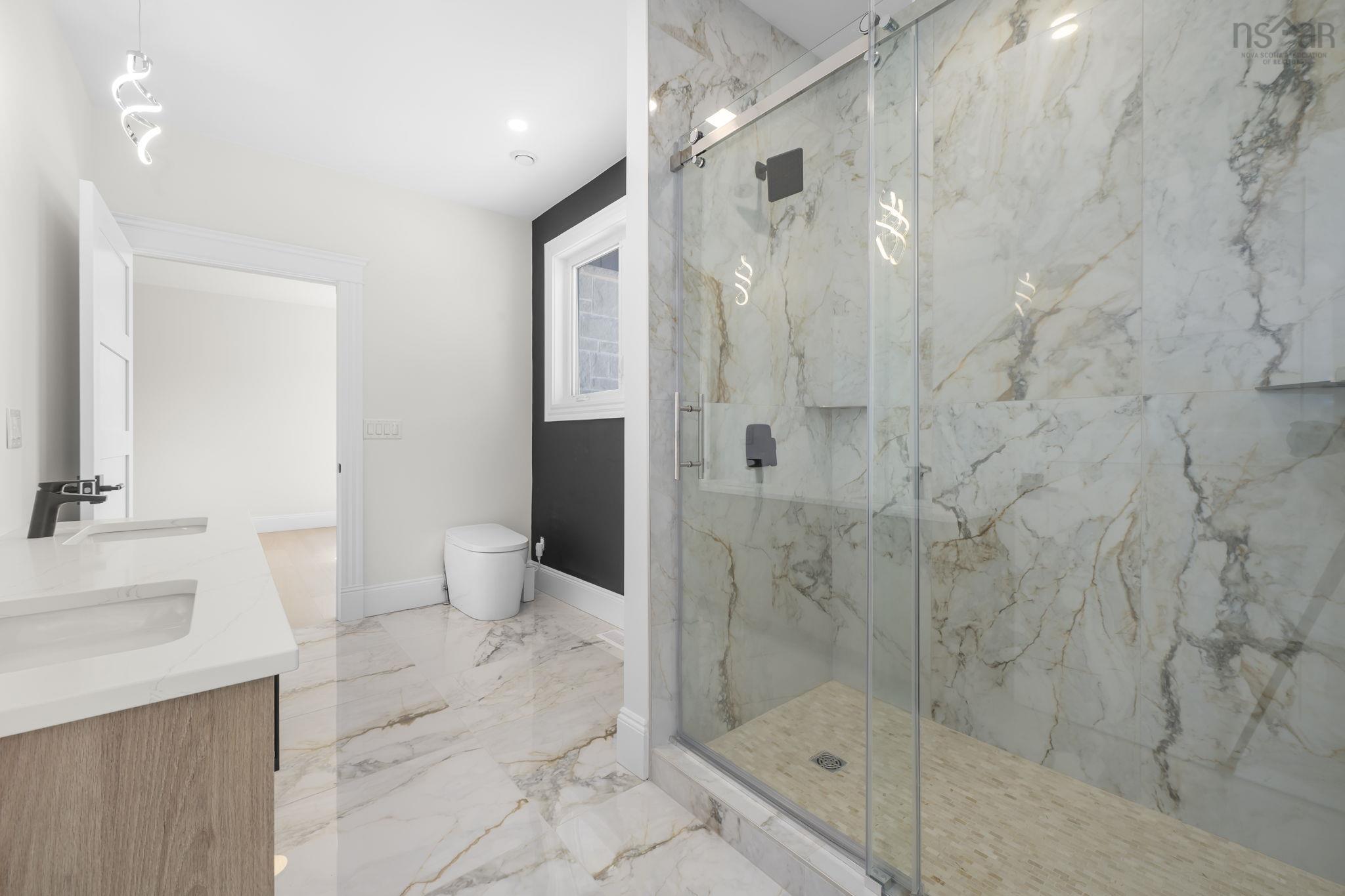 $1,695,000.00: 6 Glissade Court, Bedford