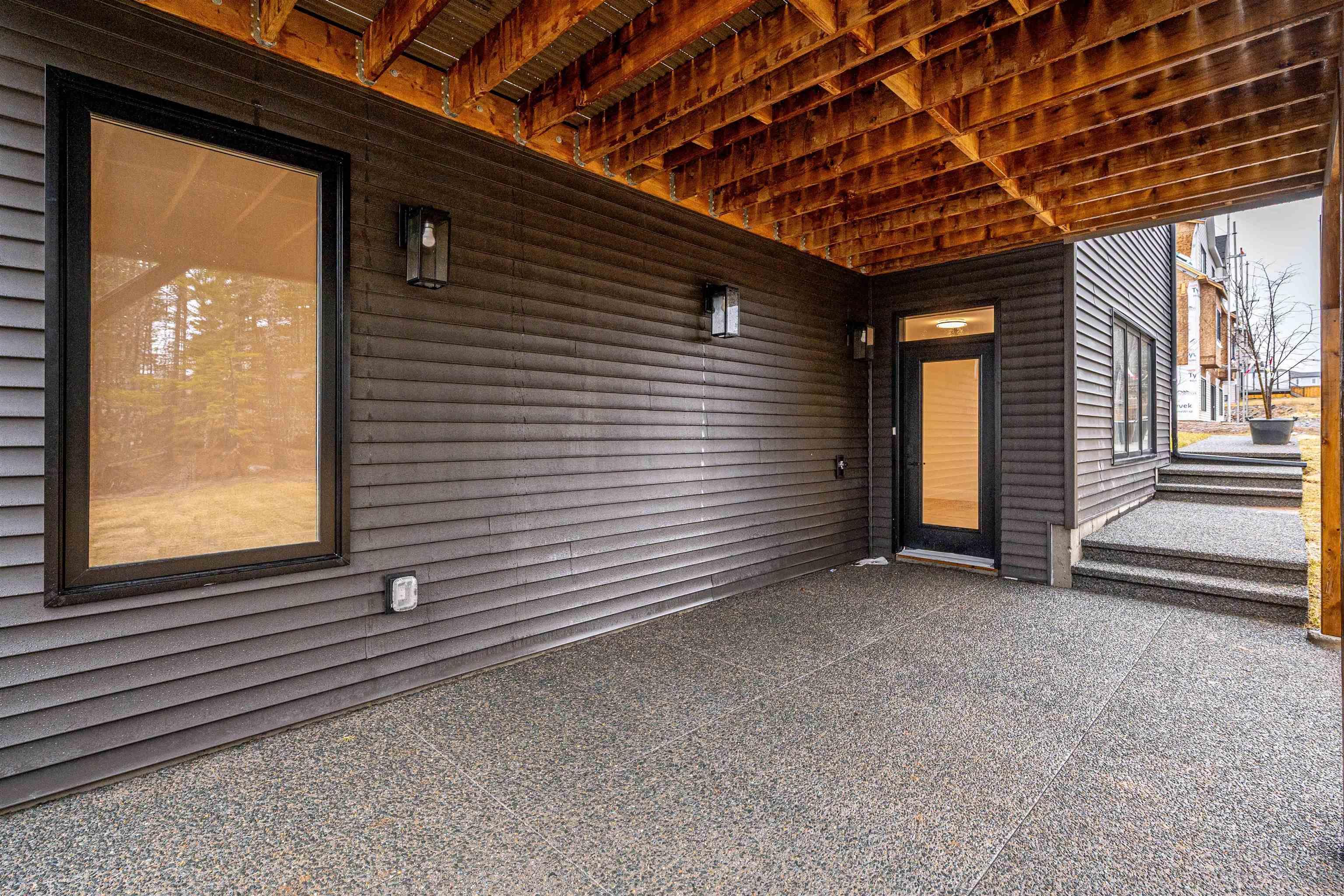 $1,695,000.00: 6 Glissade Court, Bedford