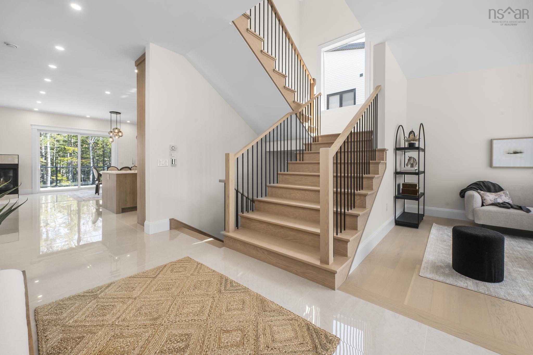 $1,695,000.00: 6 Glissade Court, Bedford