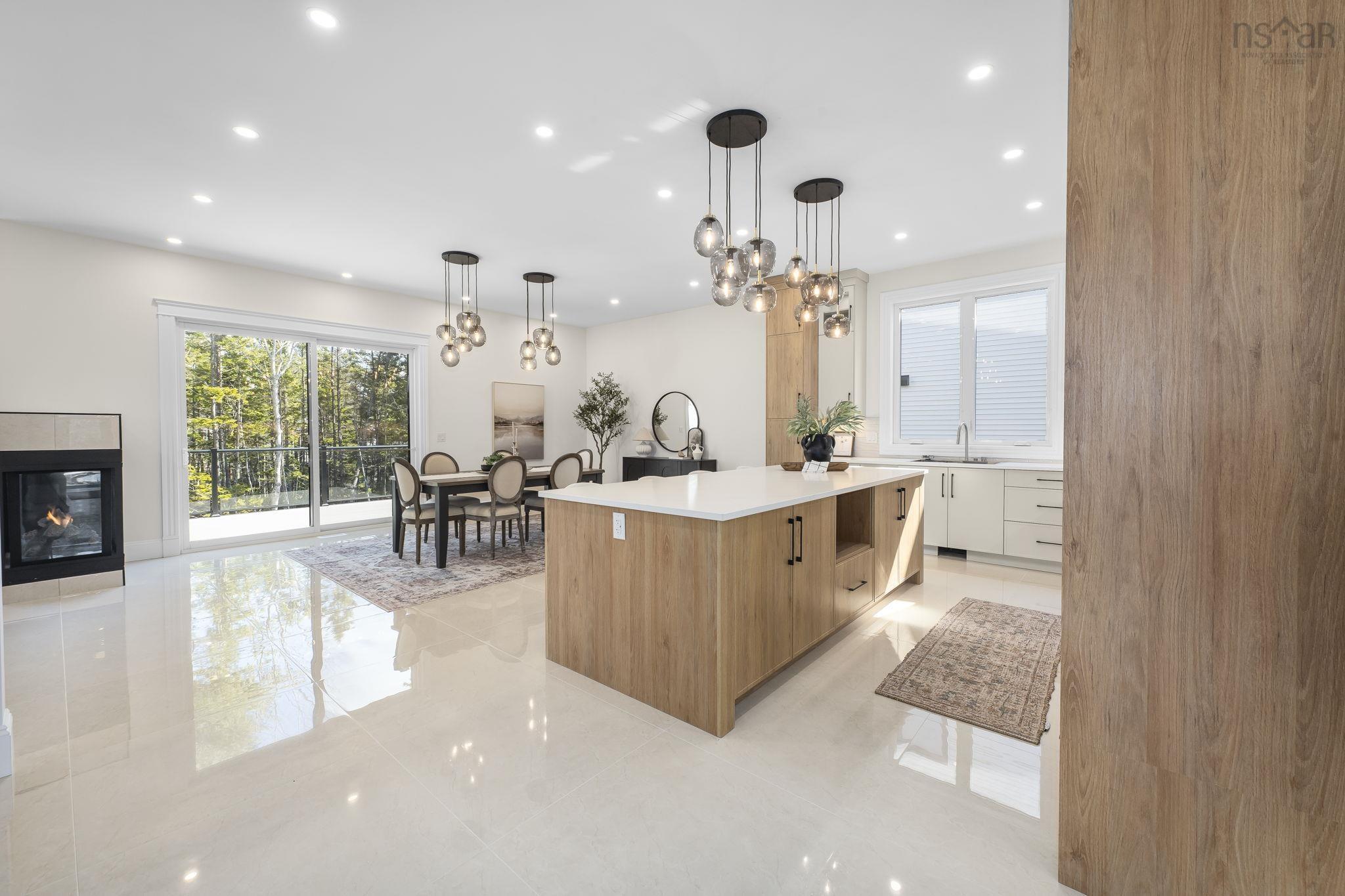 $1,695,000.00: 6 Glissade Court, Bedford