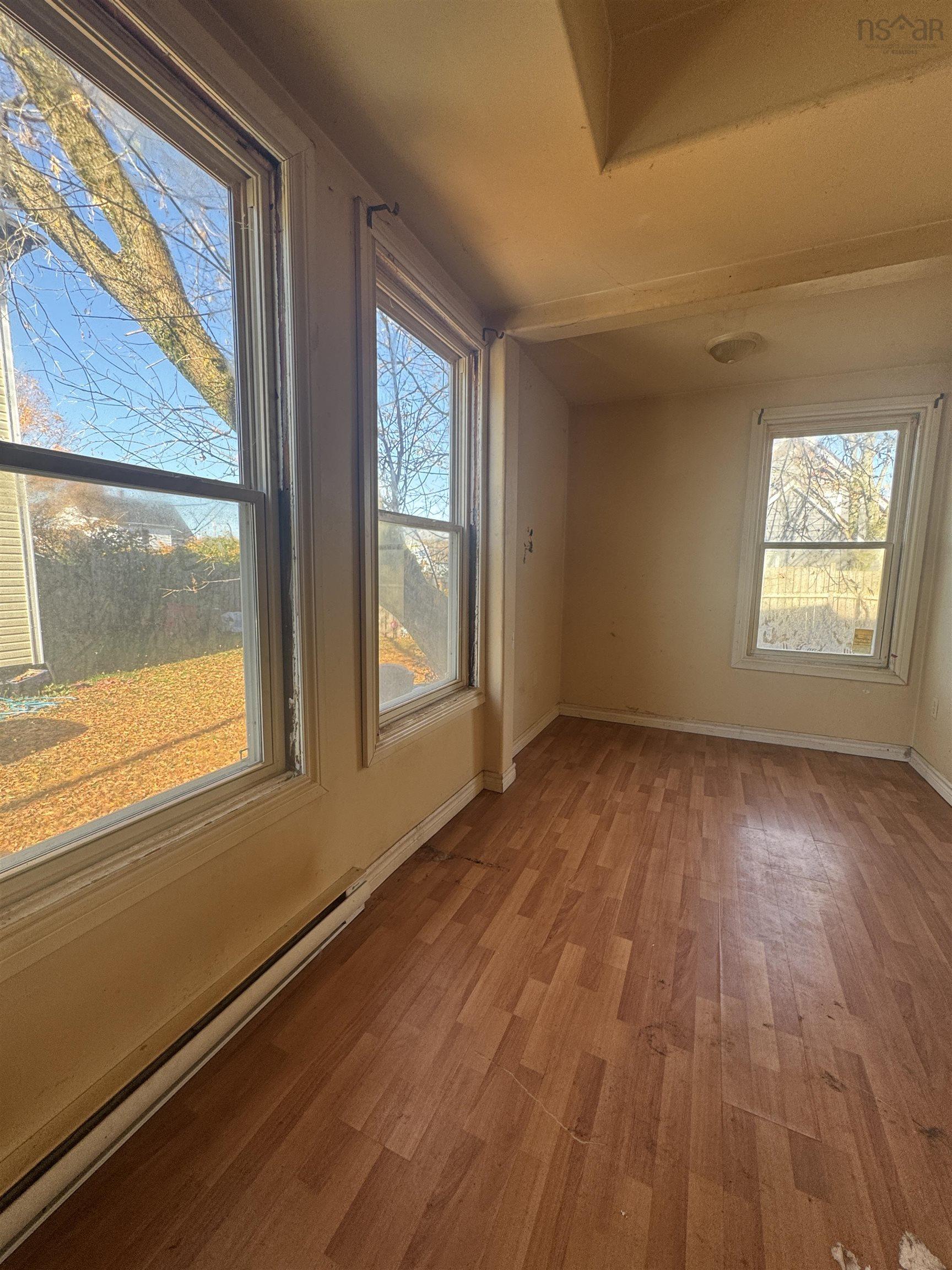 $185,000.00: 13 Centre Street, Truro