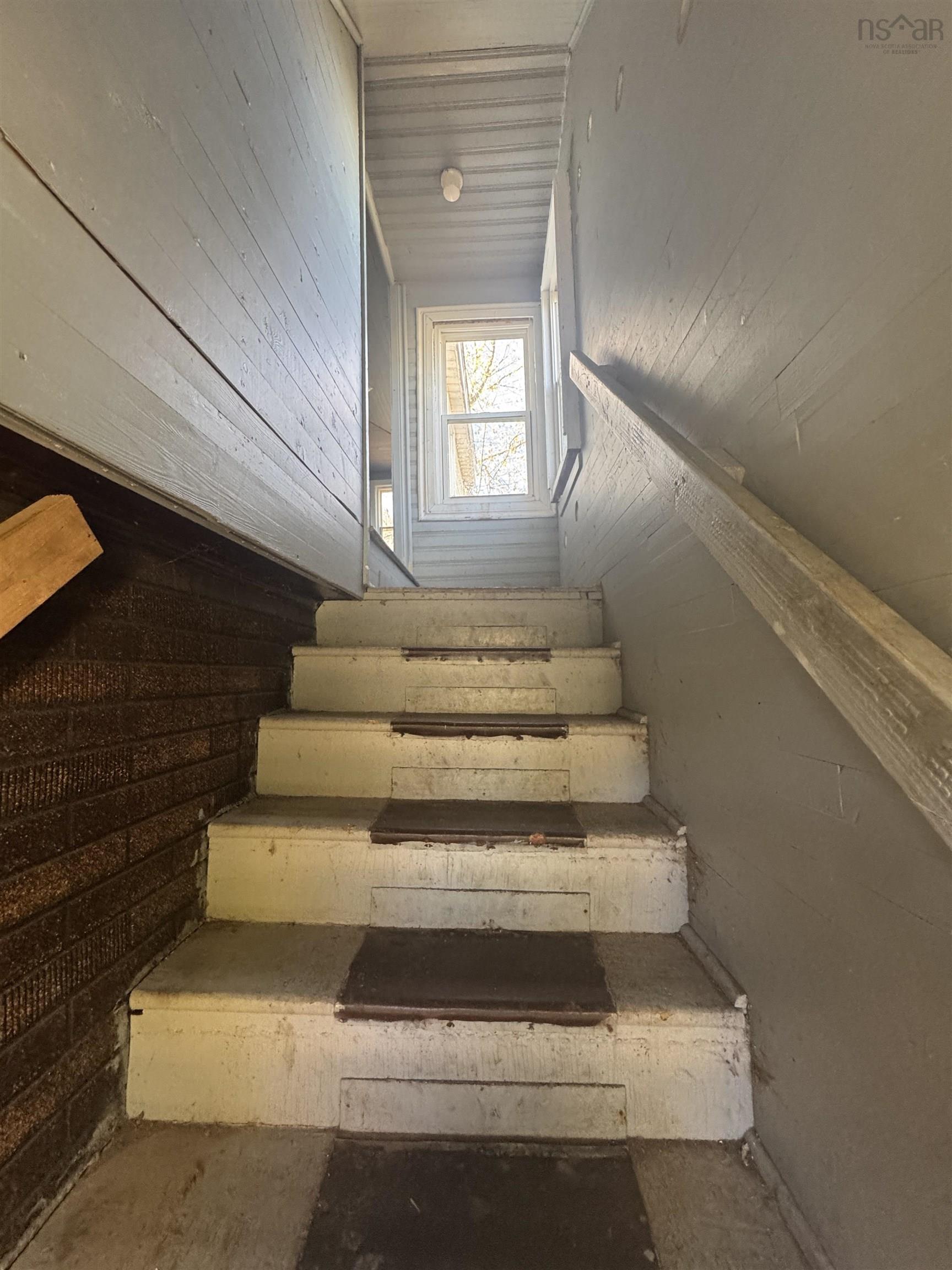 $185,000.00: 13 Centre Street, Truro