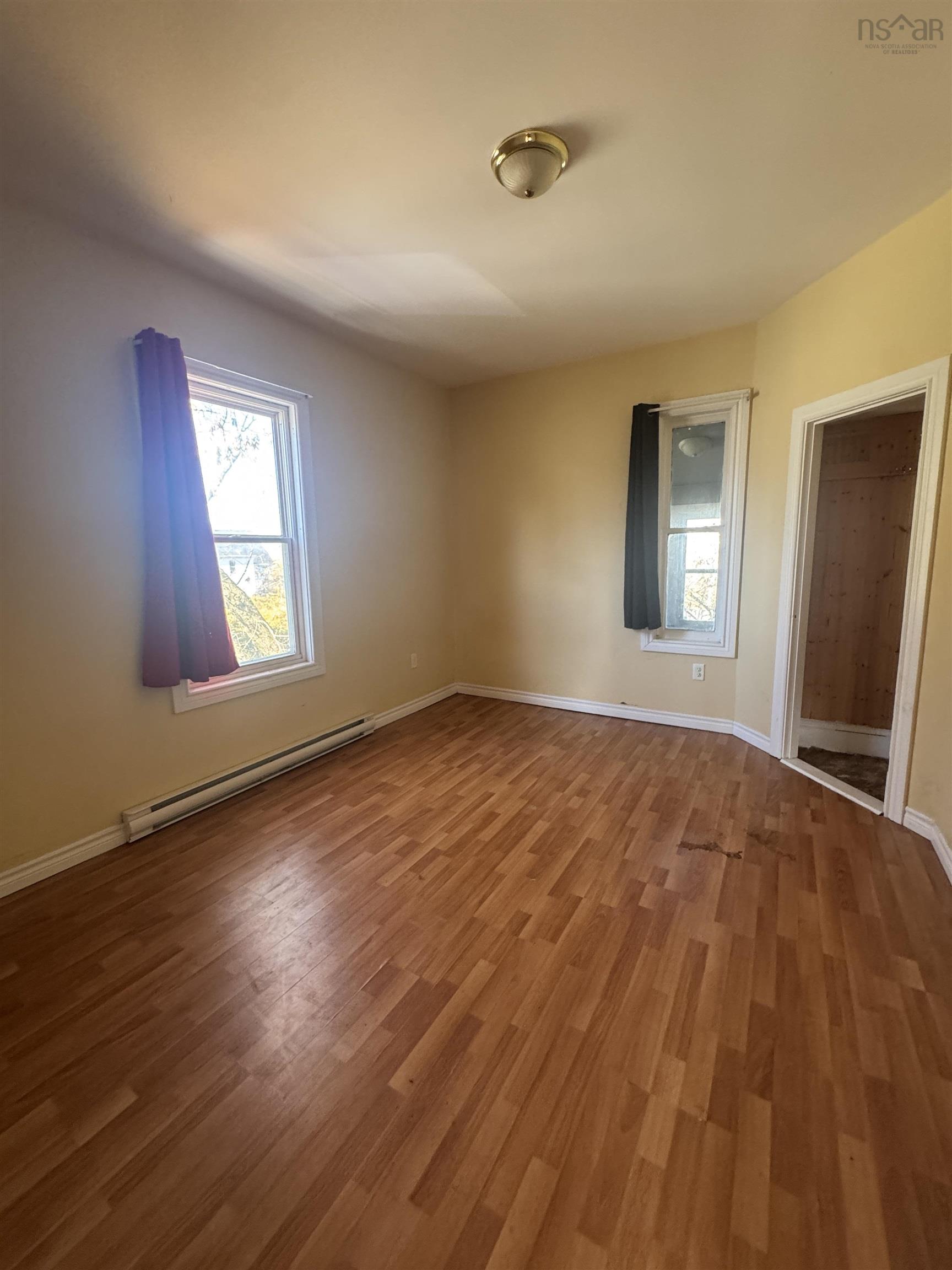 $185,000.00: 13 Centre Street, Truro