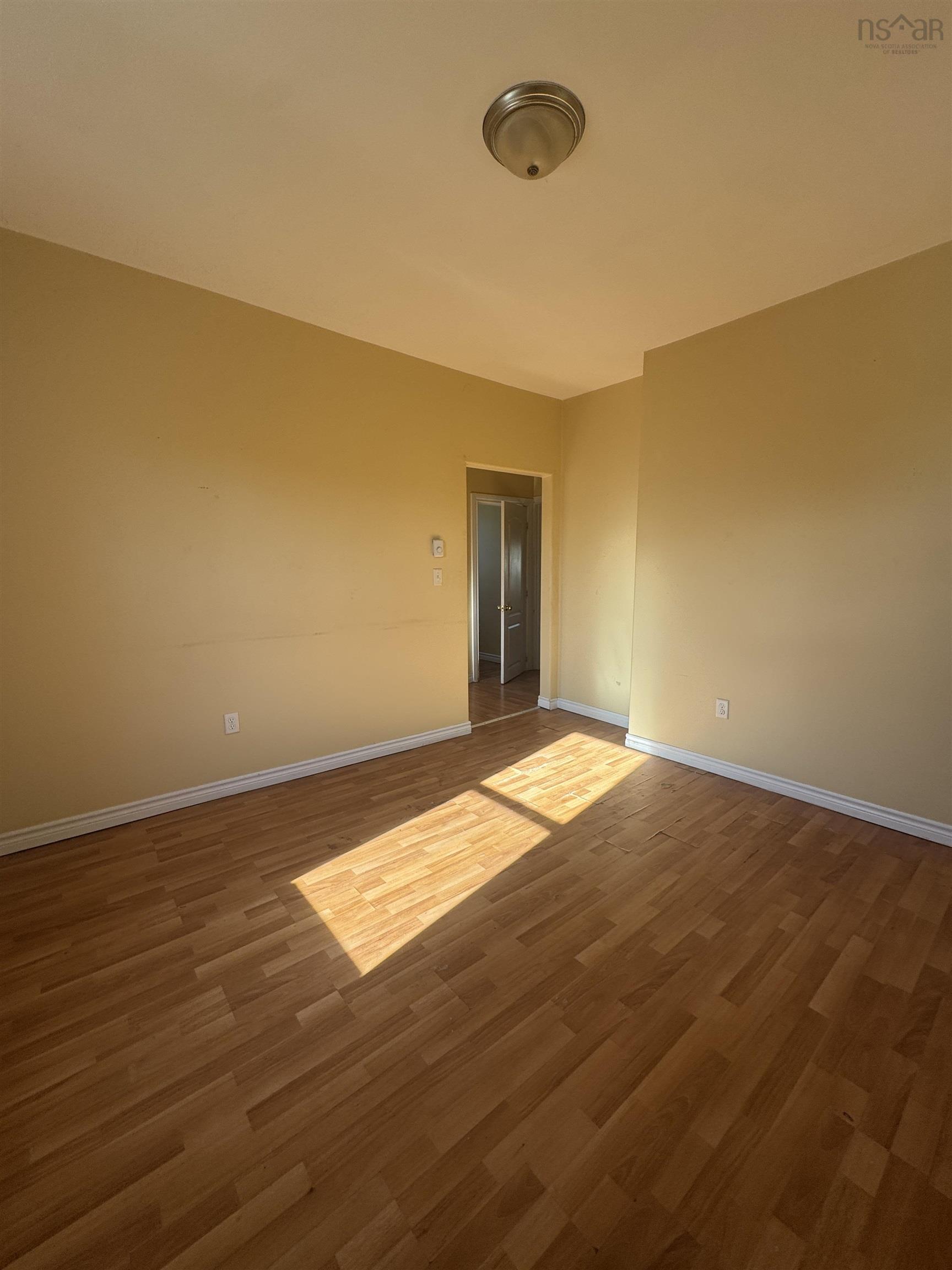 $185,000.00: 13 Centre Street, Truro